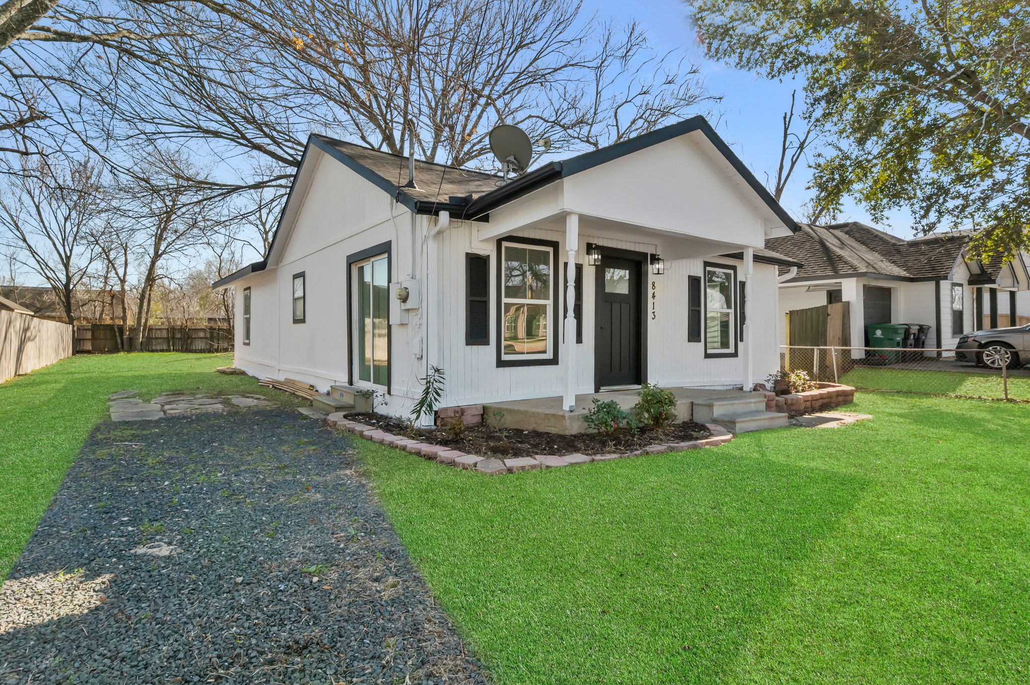 Listing photo 2