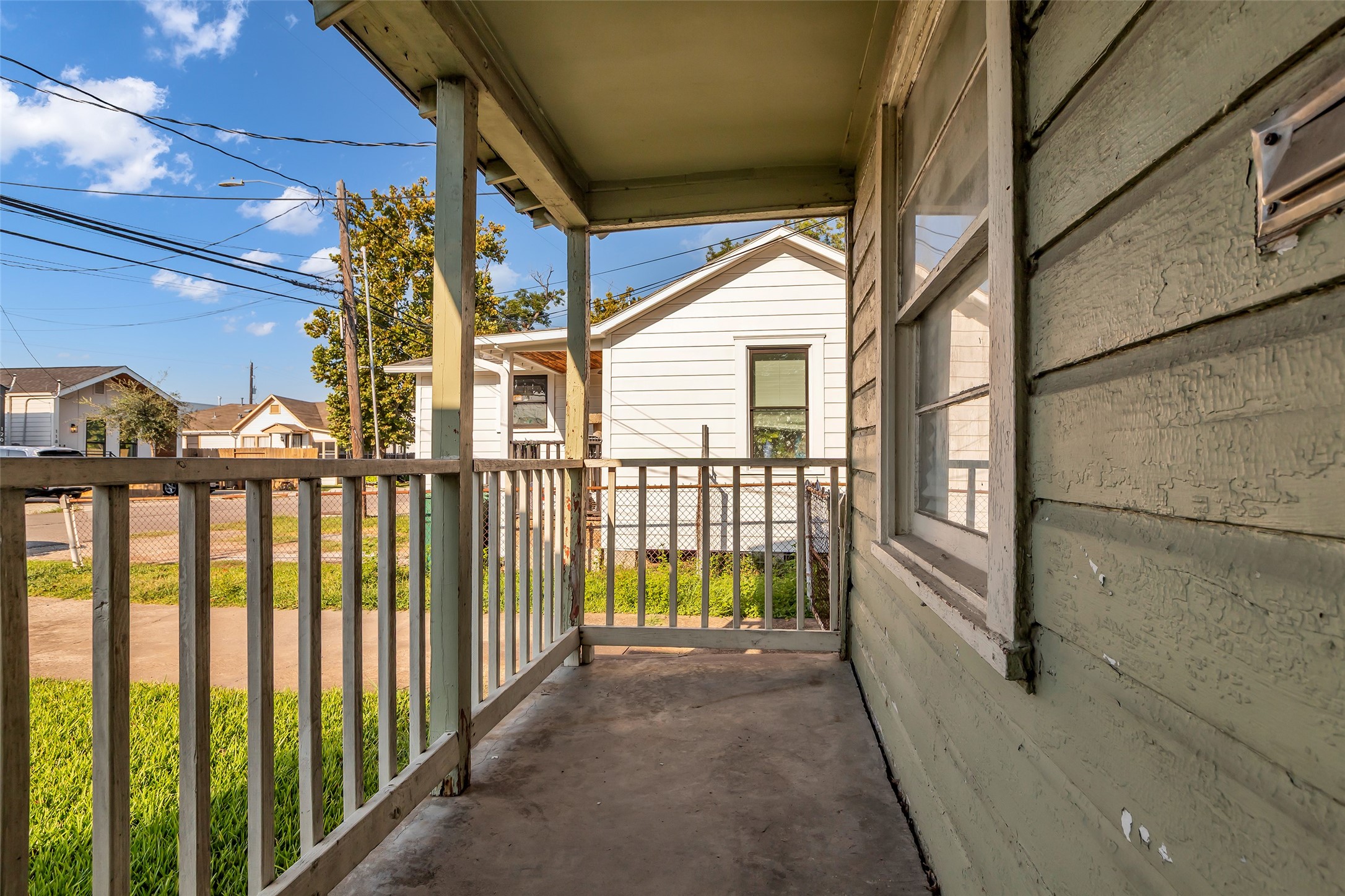 Listing photo 5