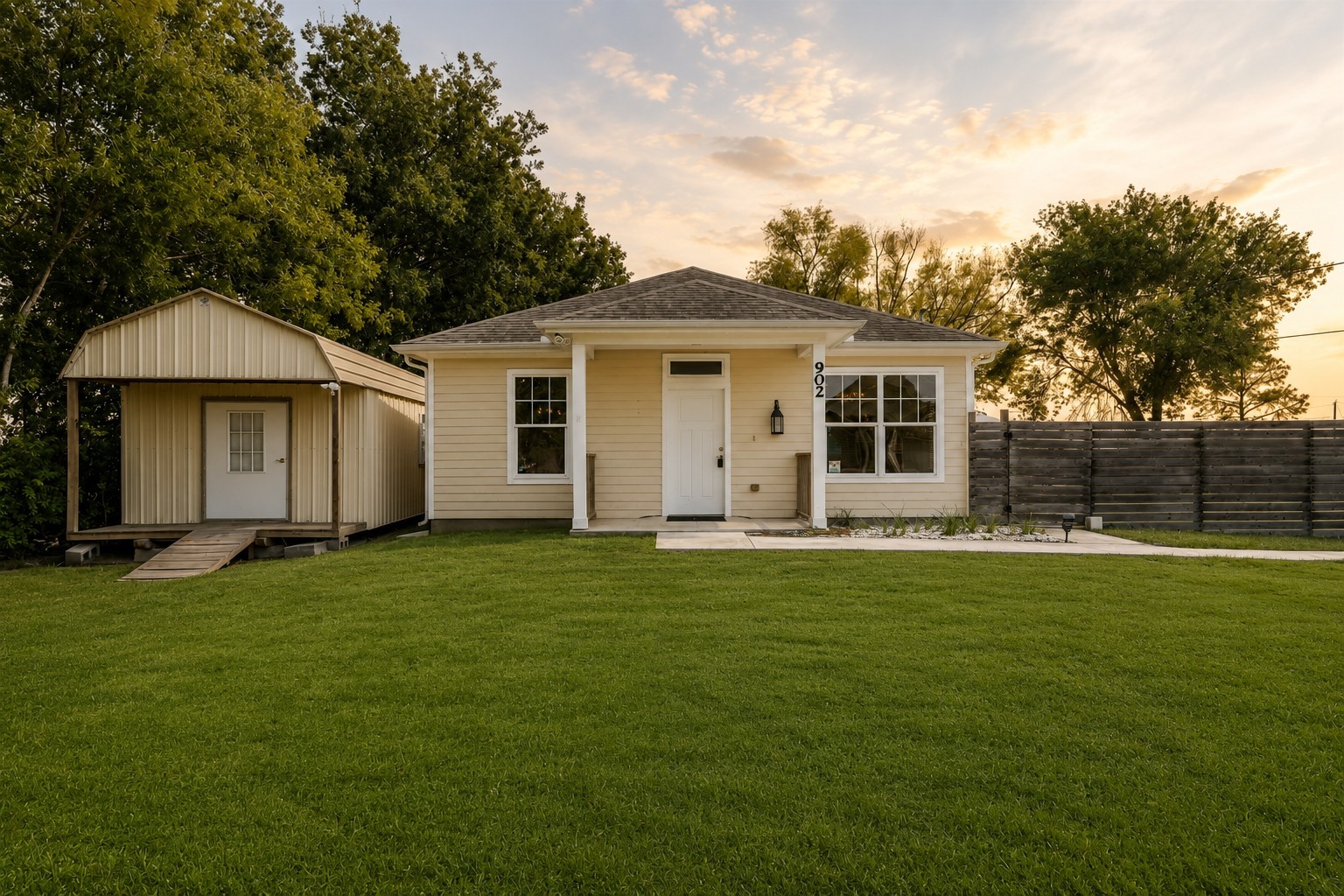 Listing photo 1