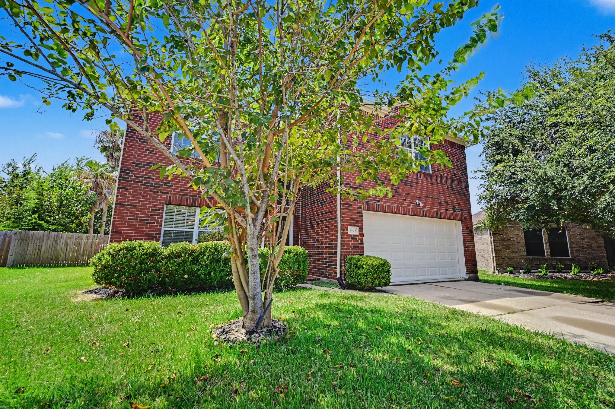 Listing photo 3