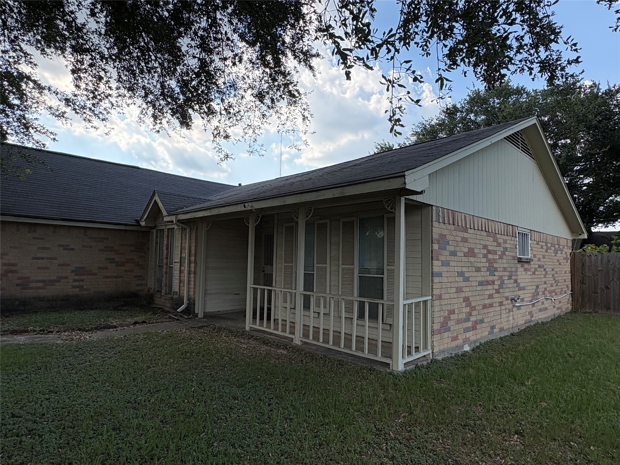 Listing photo 4