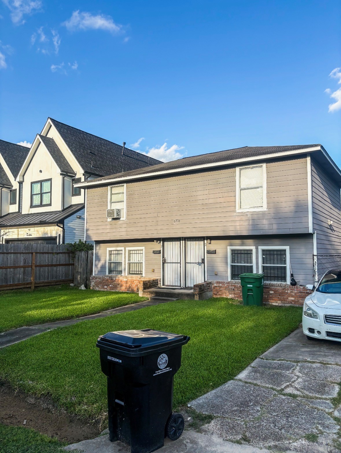 Listing photo 1