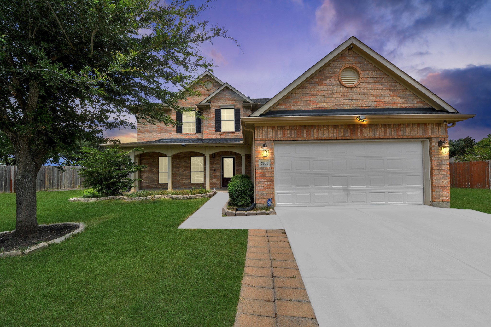 Listing photo 2