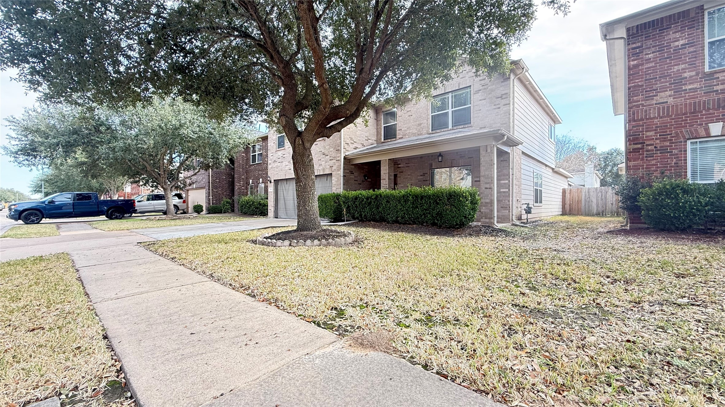 Listing photo 3