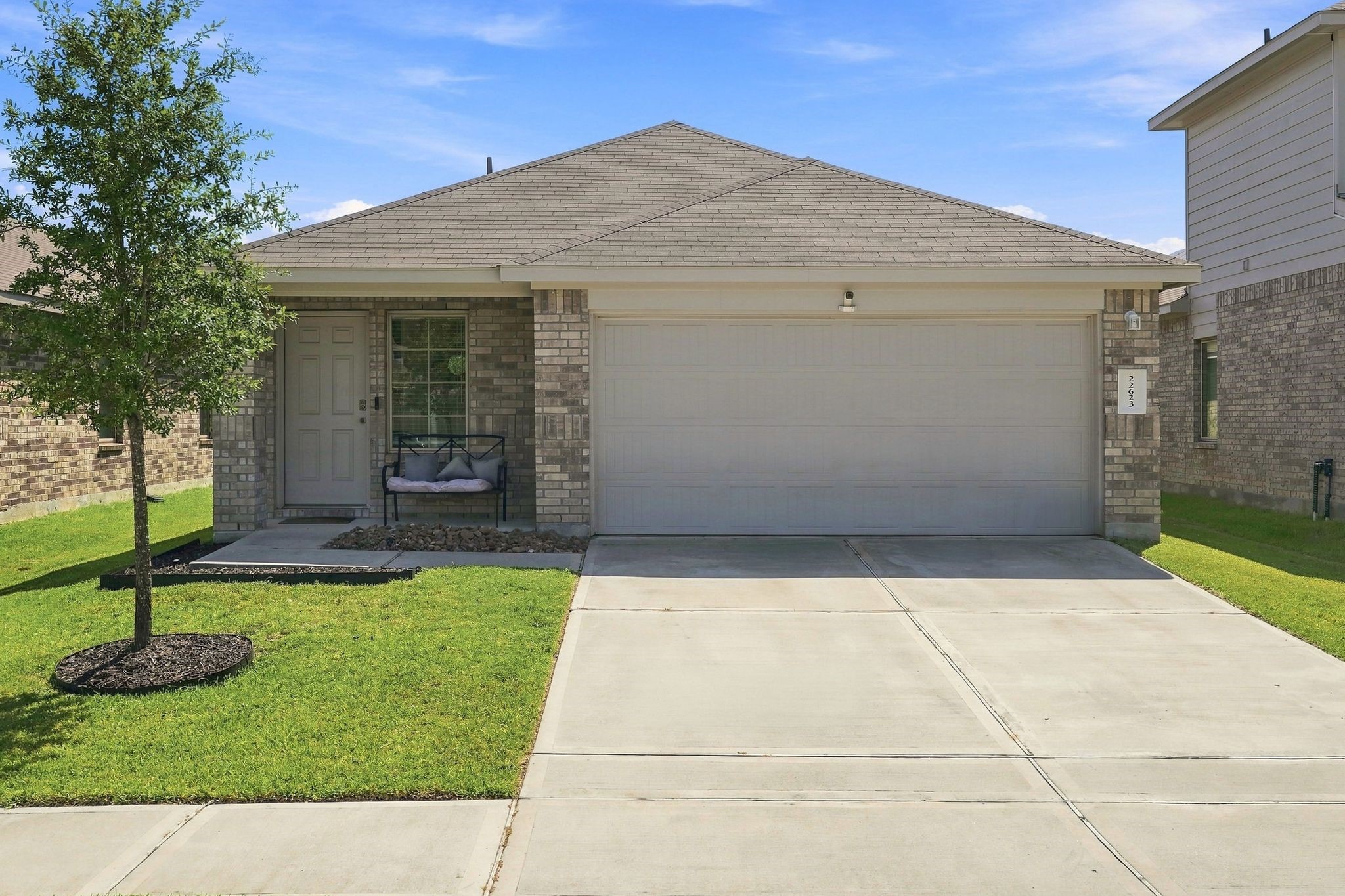 Listing photo 1
