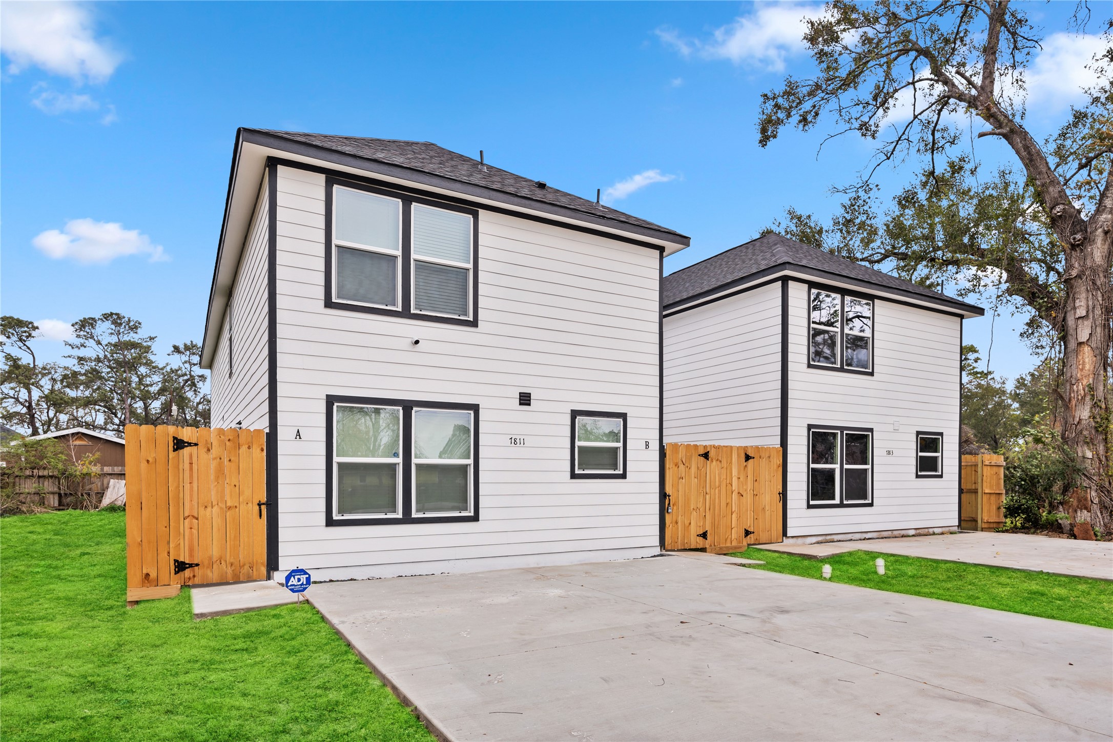 Listing photo 1