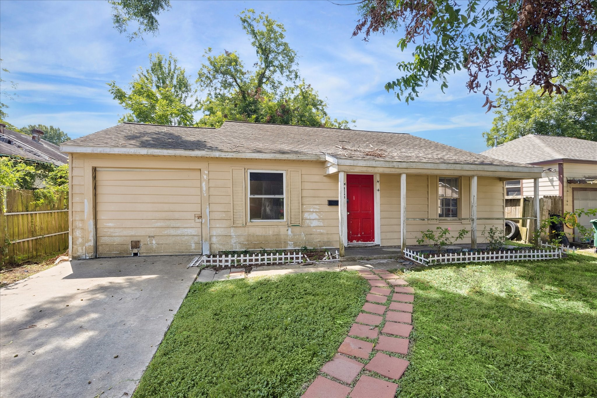 Listing photo 1