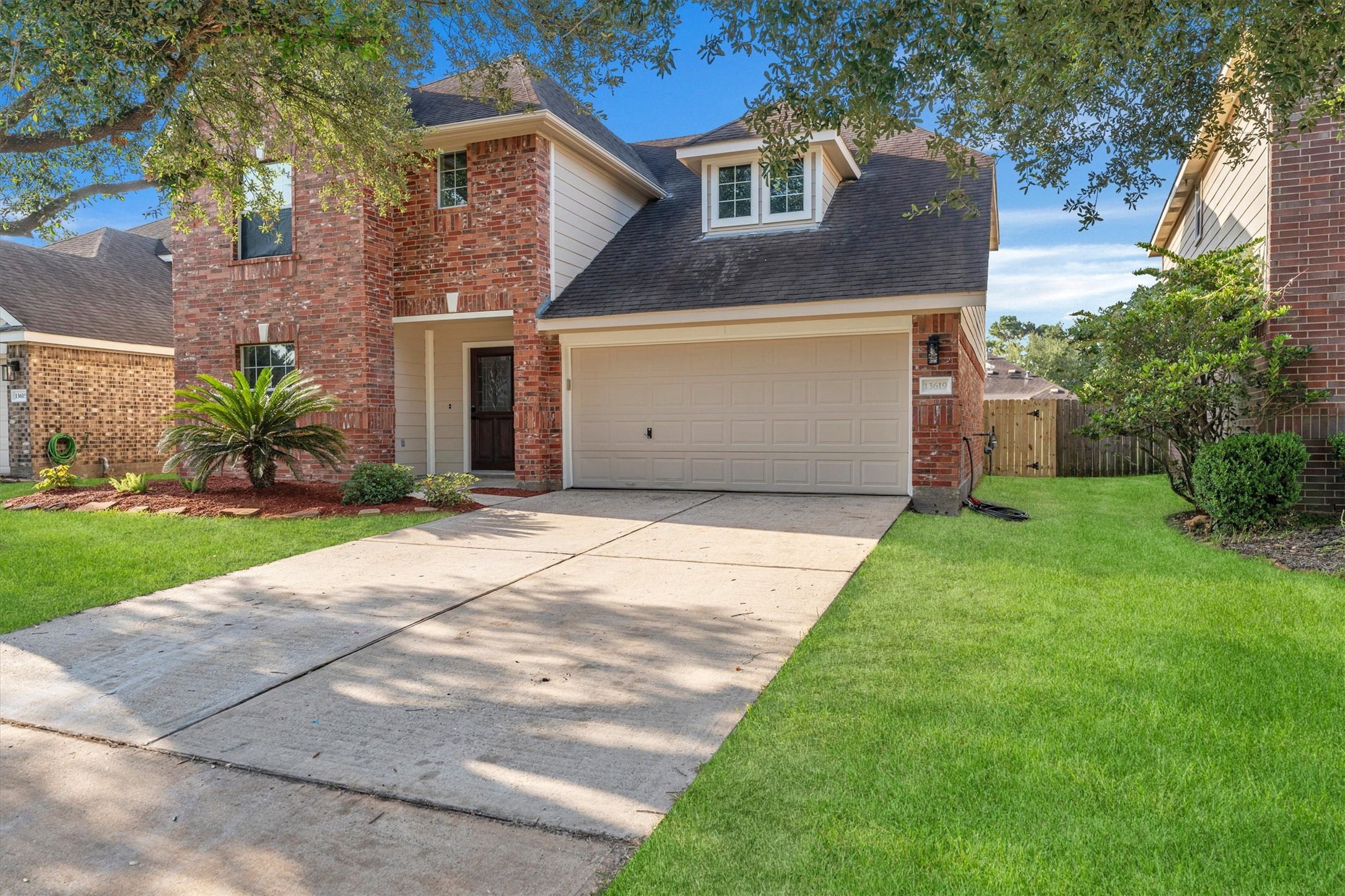 Listing photo 1