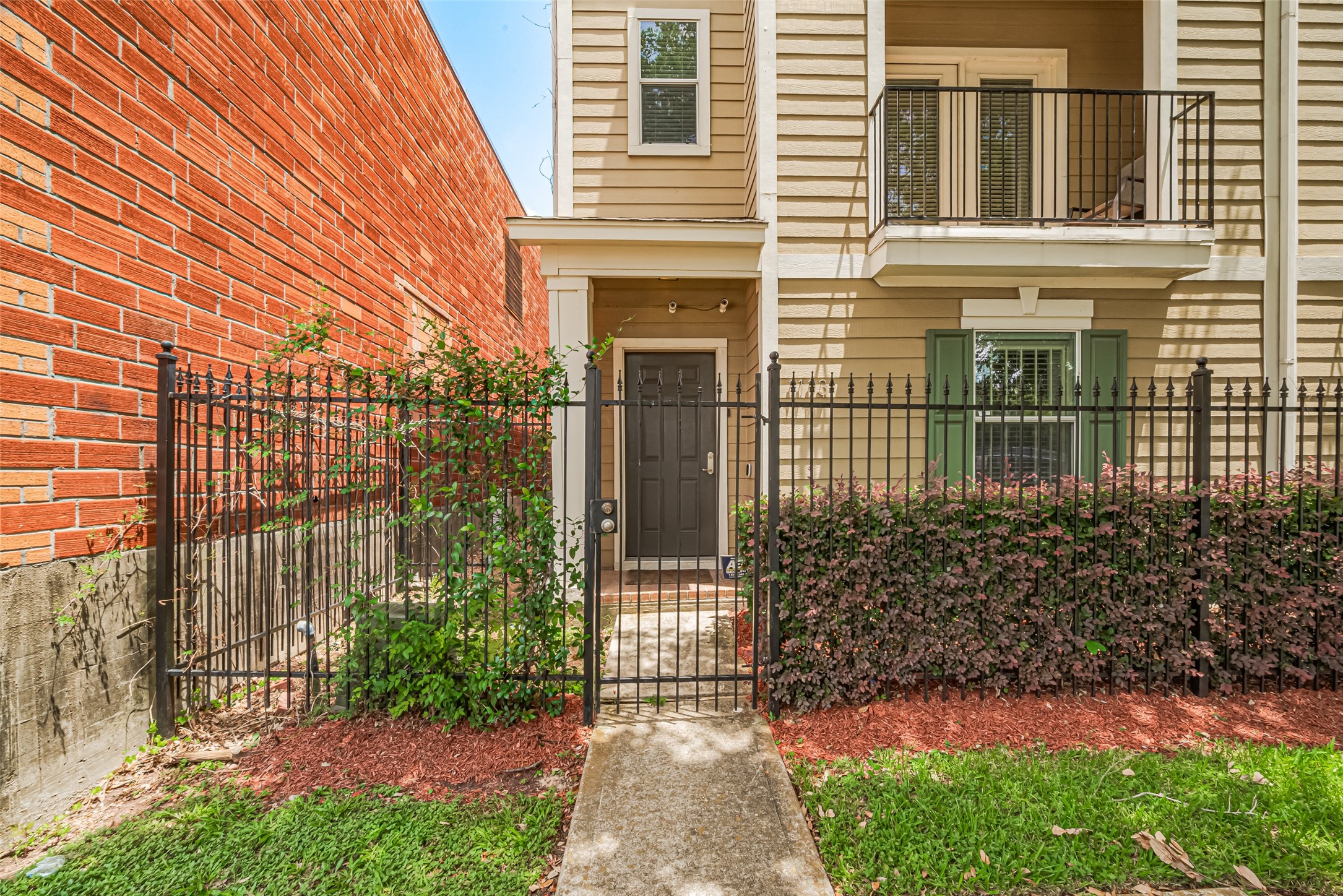 Listing photo 5