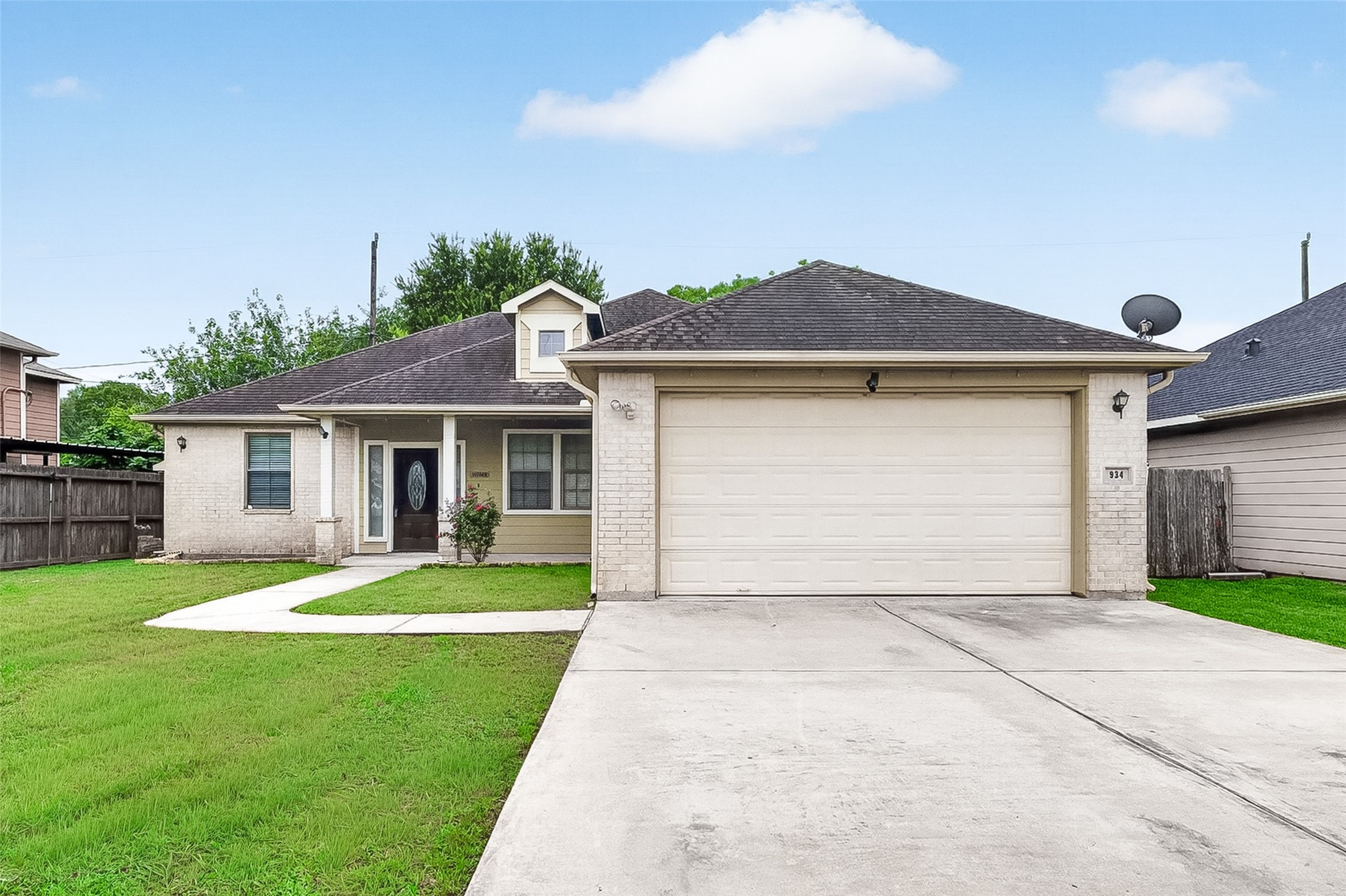 Listing photo 1