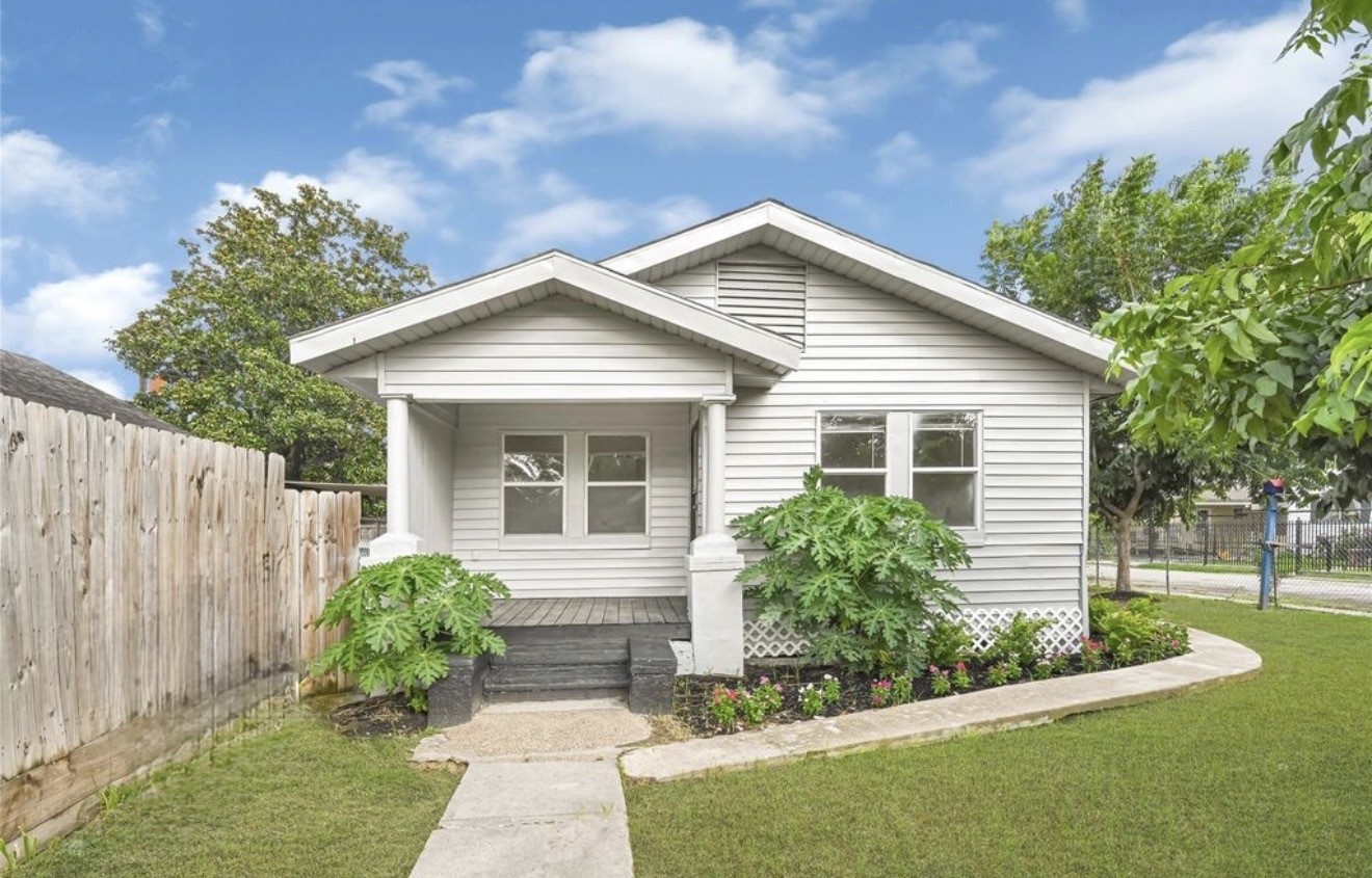 Listing photo 1