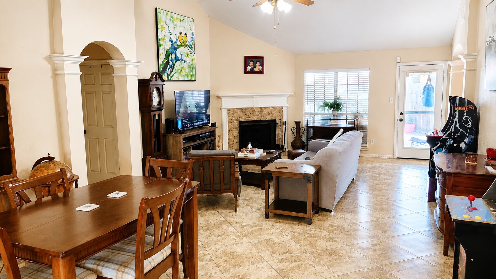 Listing photo 4
