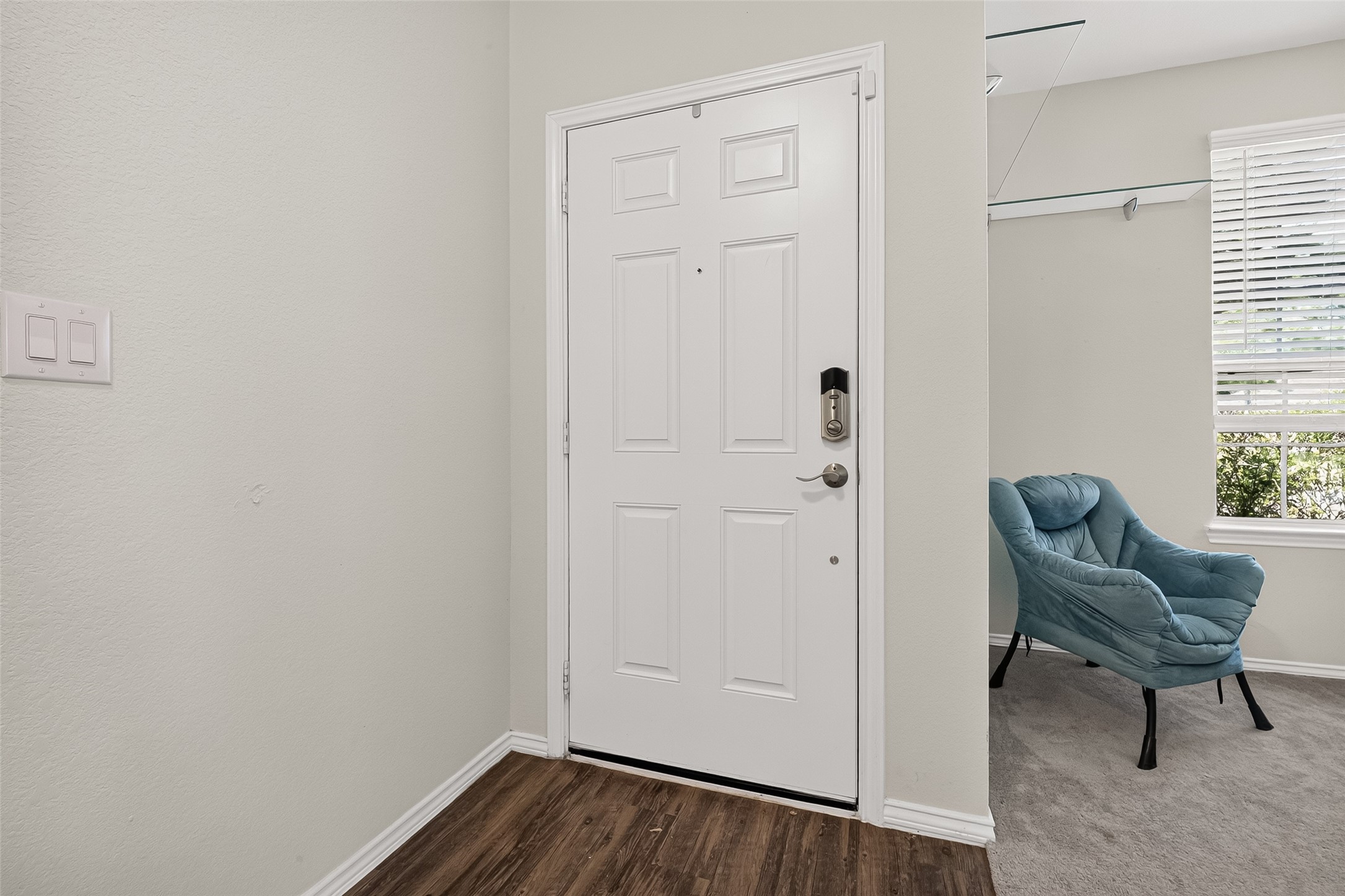 Listing photo 3
