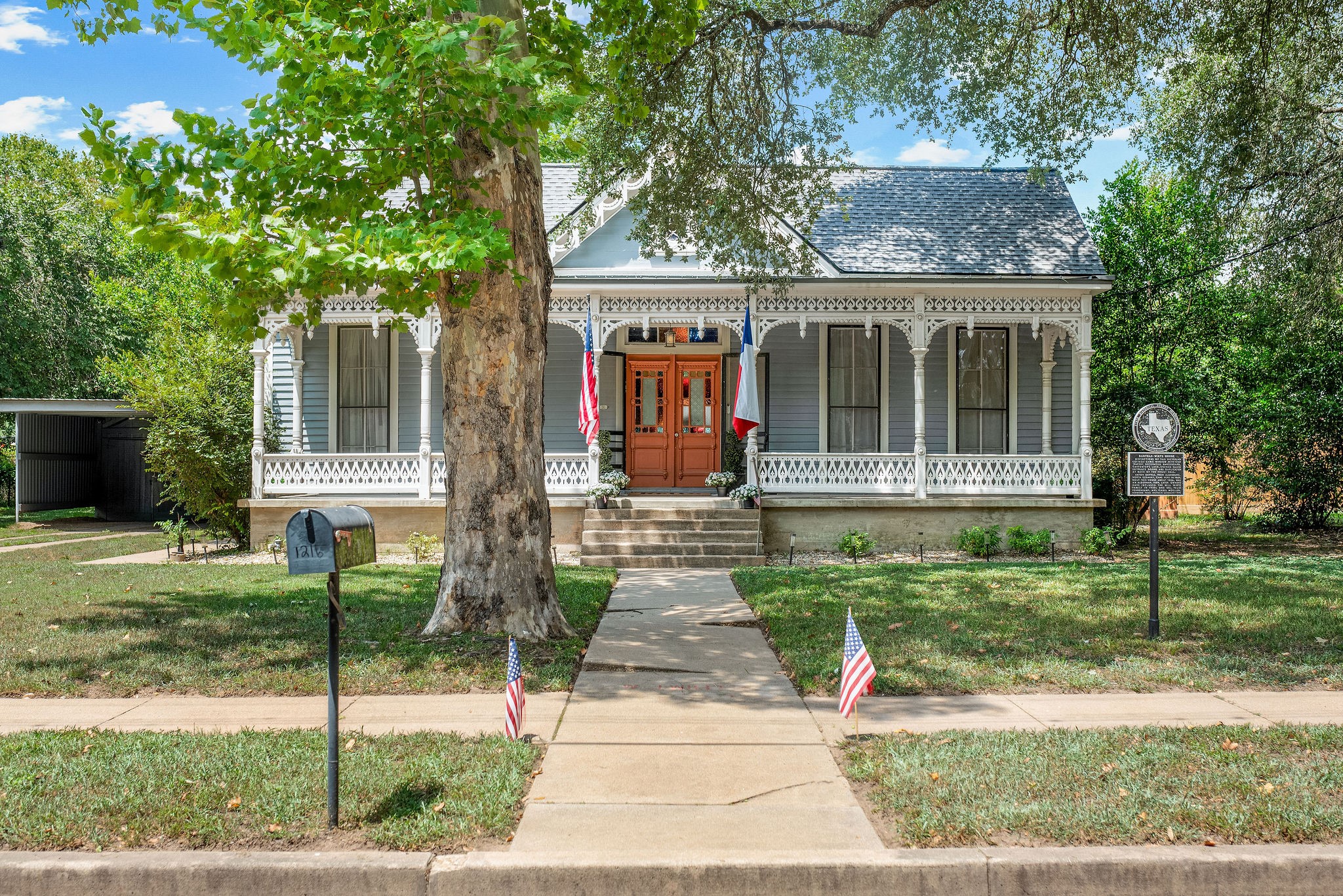 Listing photo 2