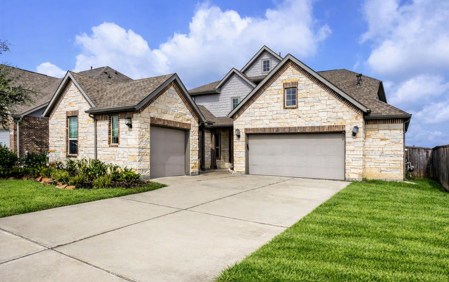 Listing photo 1