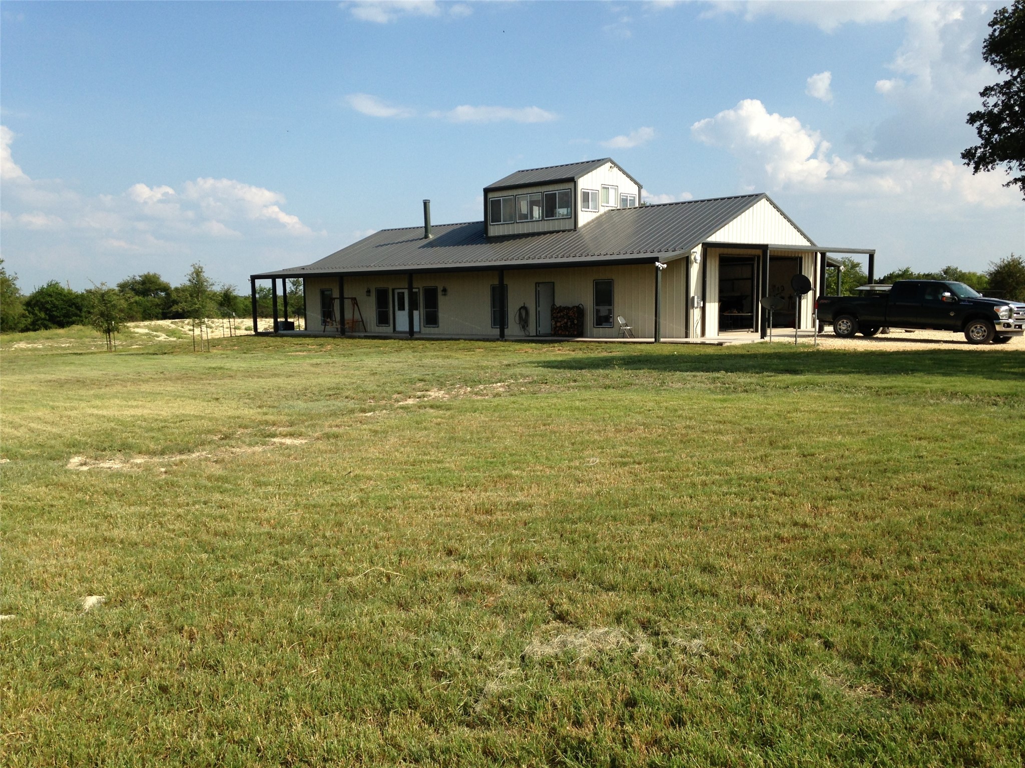 Listing photo 4