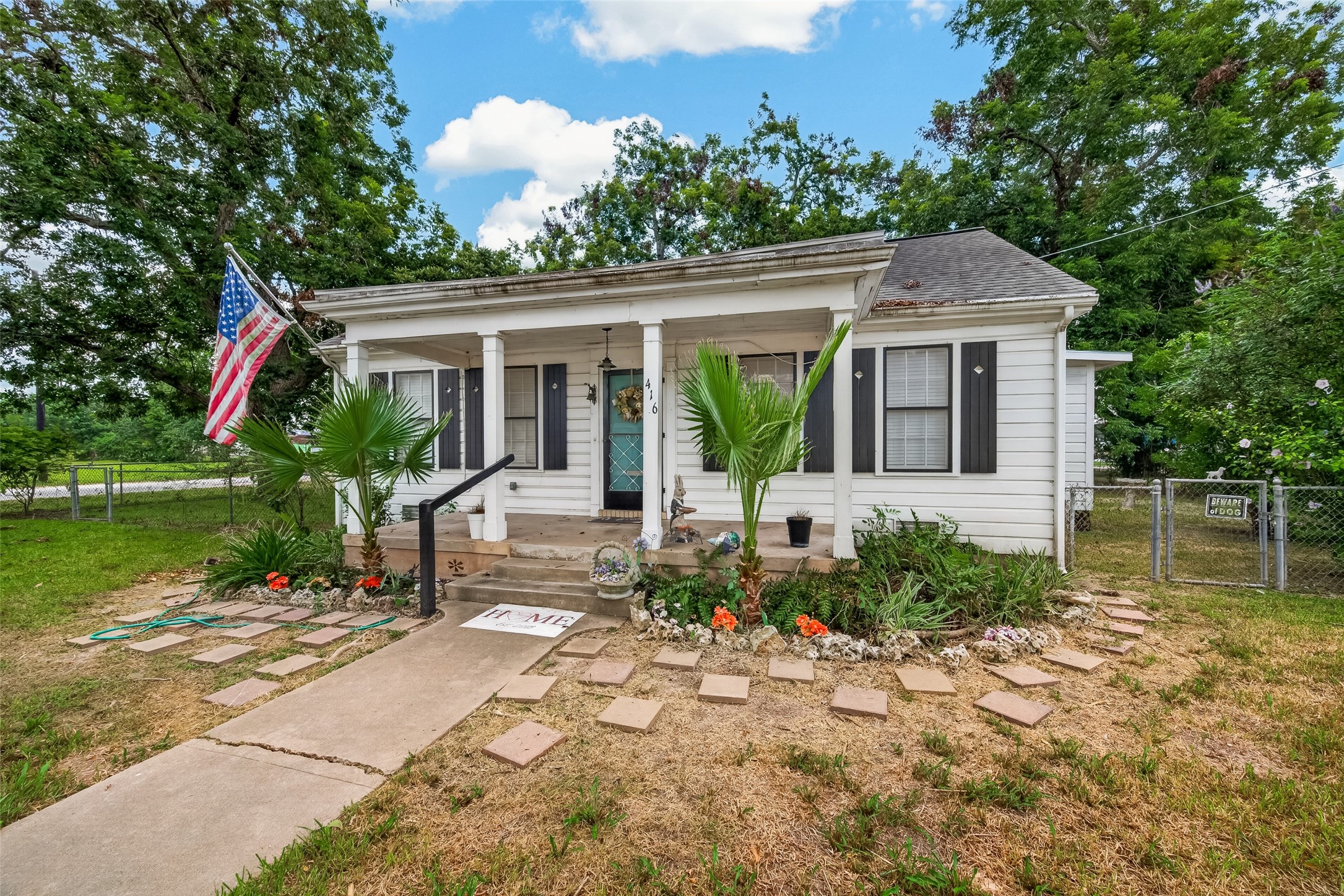 Listing photo 4
