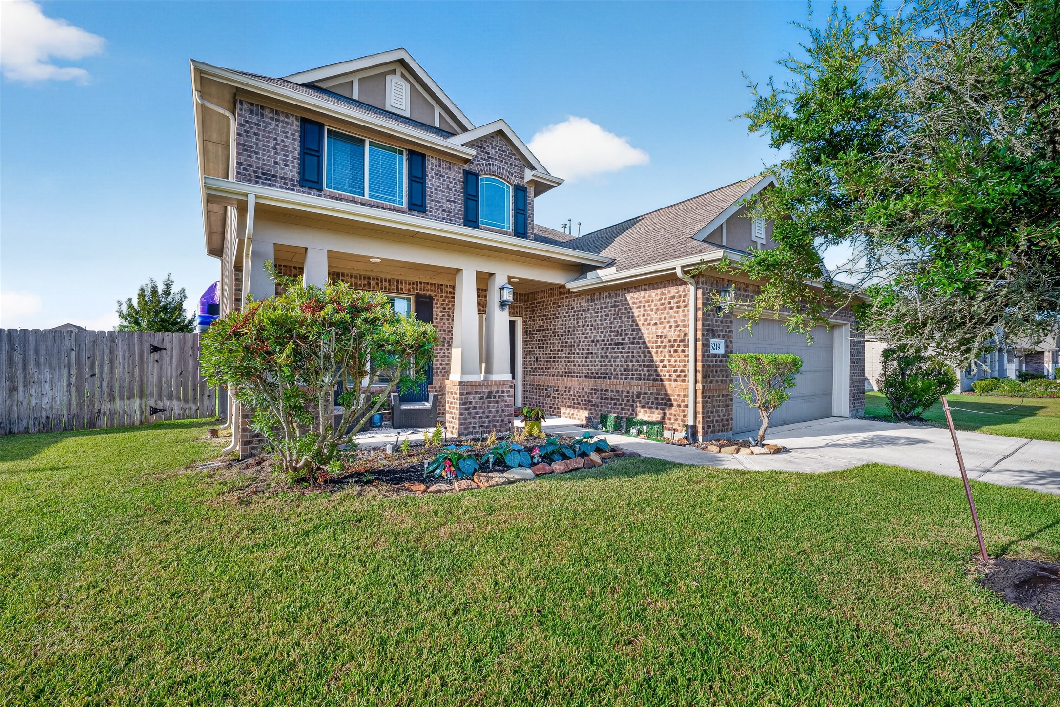 Listing photo 1