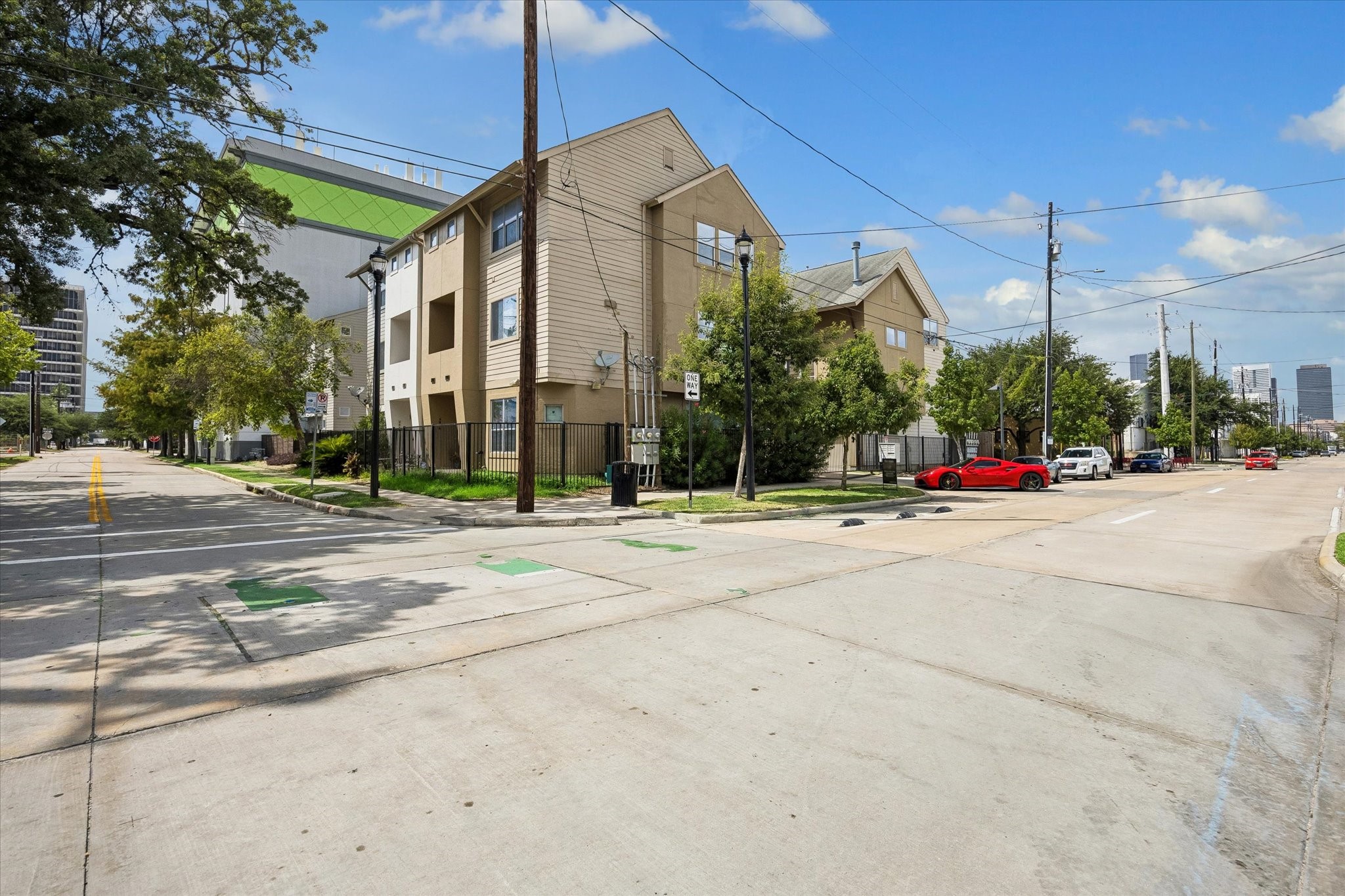 Listing photo 4
