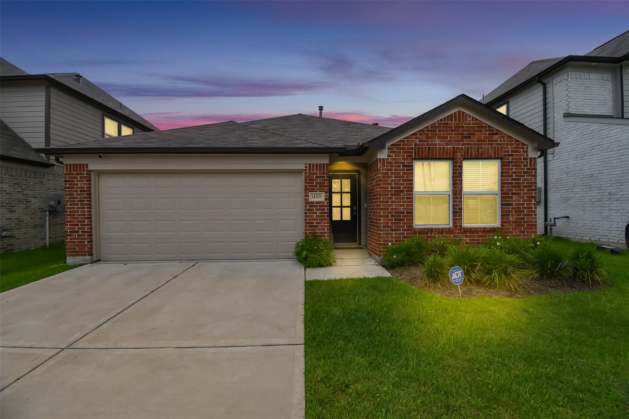 Listing photo 1