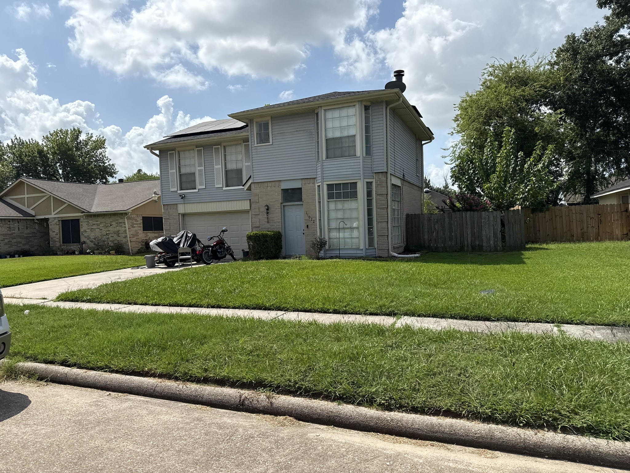 Listing photo 1