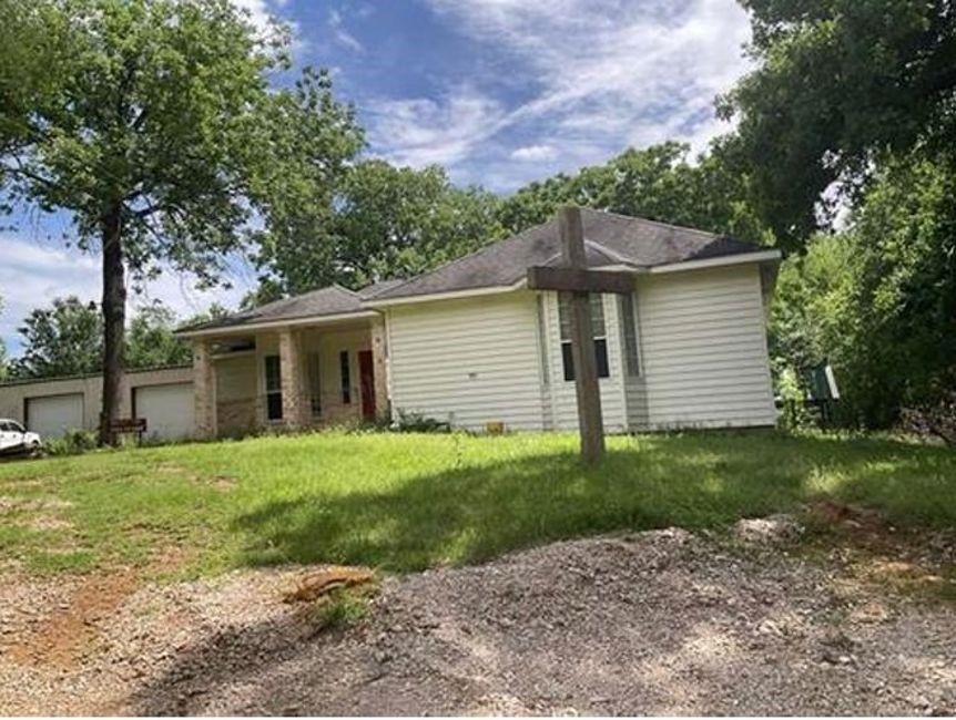 Listing photo 1