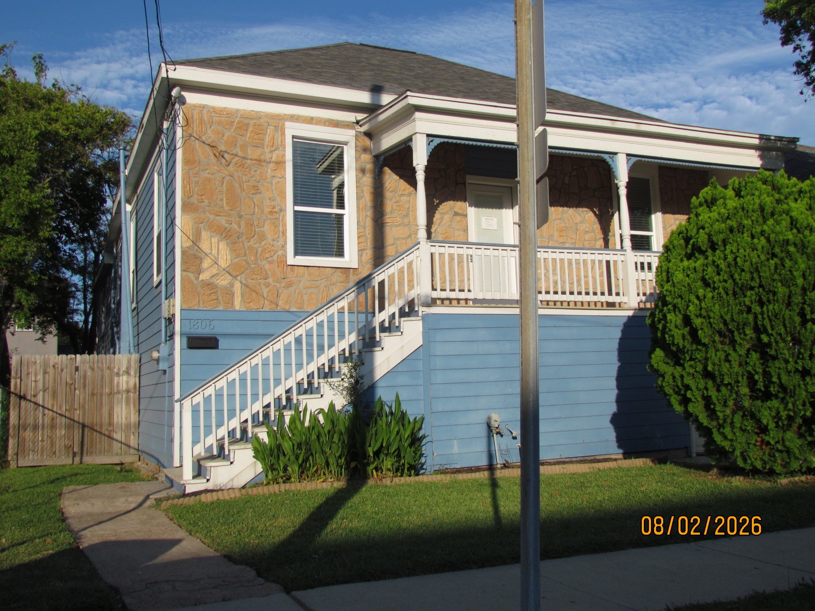 Listing photo 3