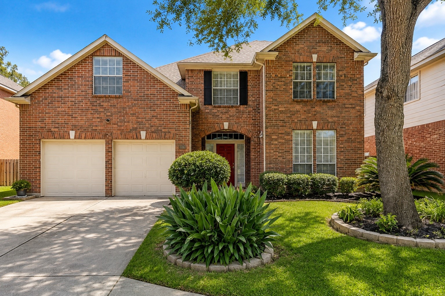 Listing photo 1