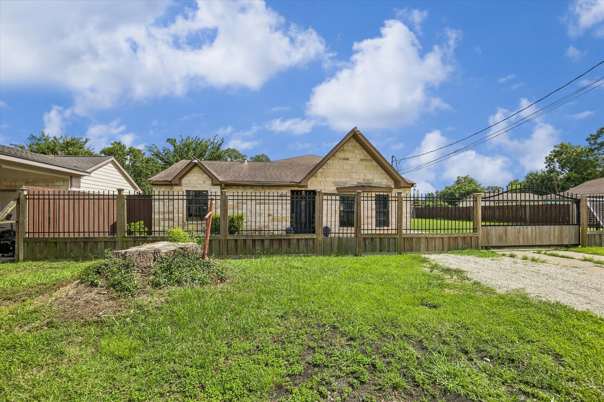 Listing photo 5