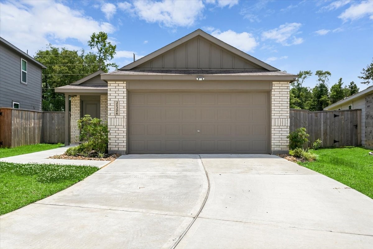 Listing photo 1