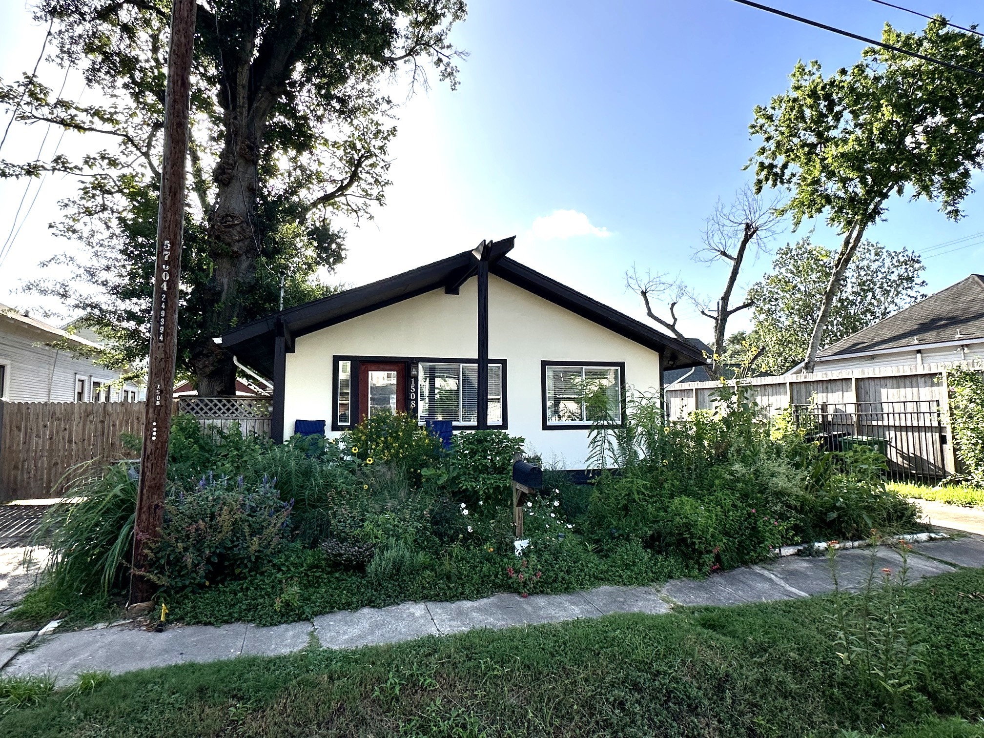 Listing photo 4