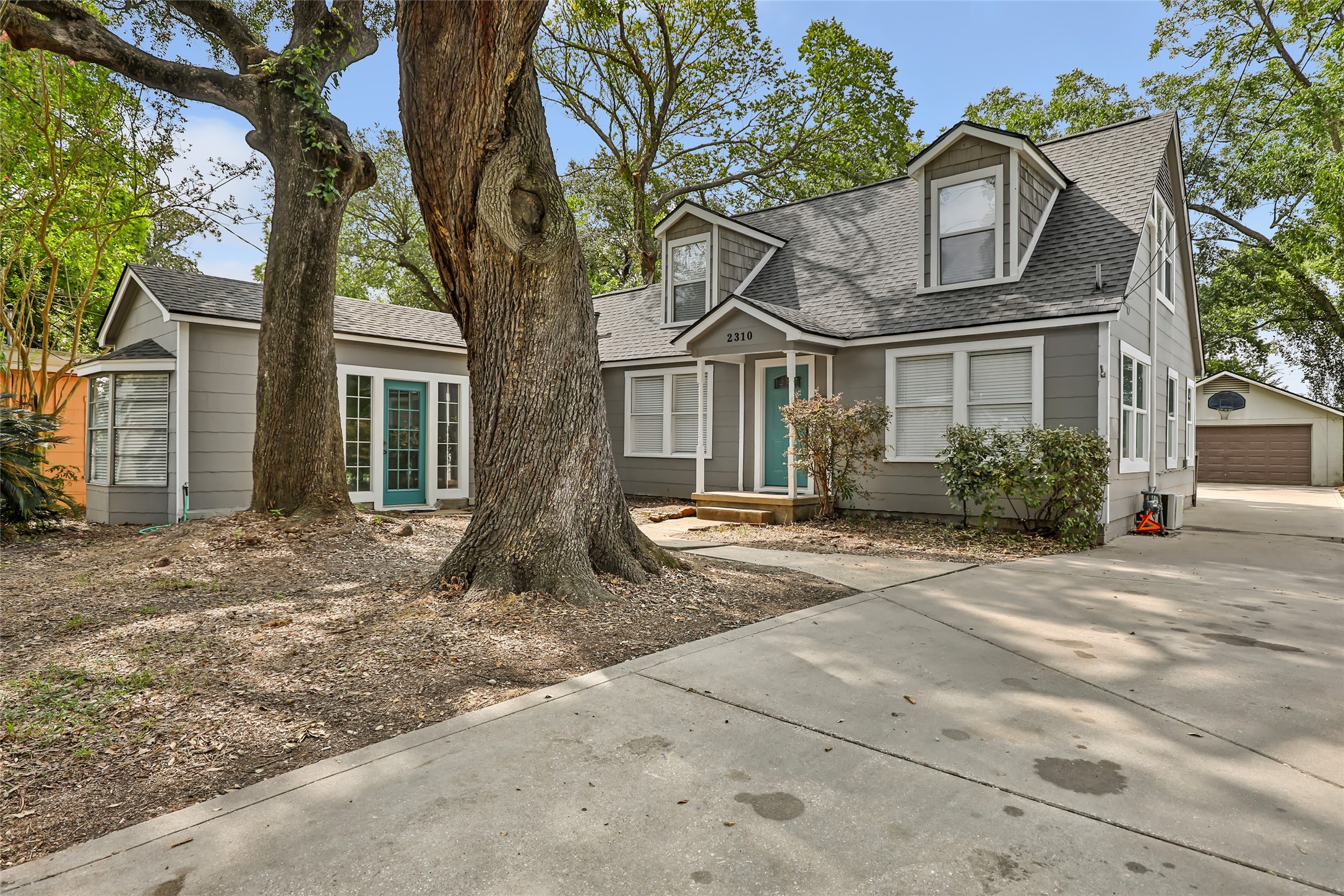 Listing photo 1