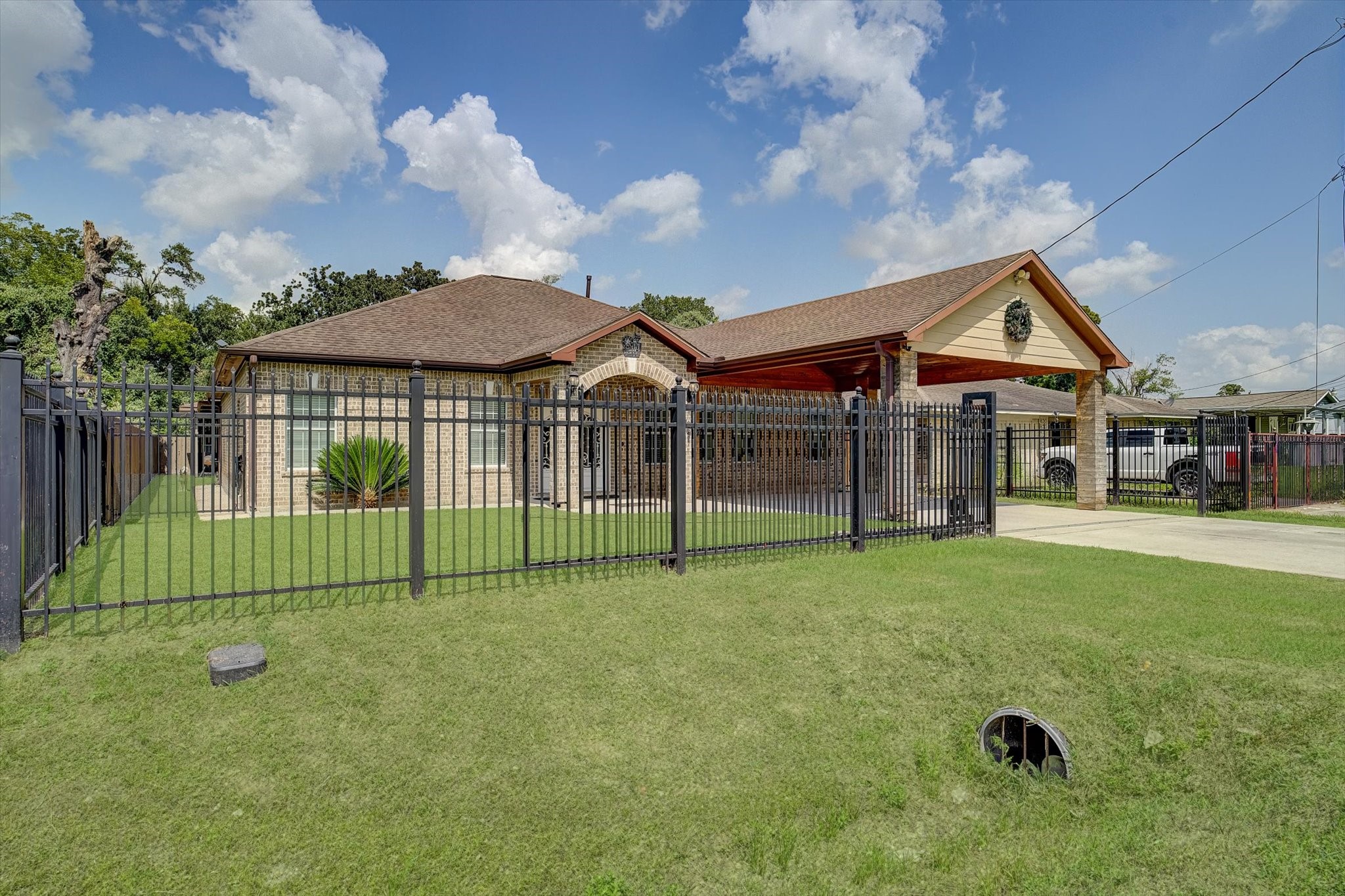 Listing photo 1