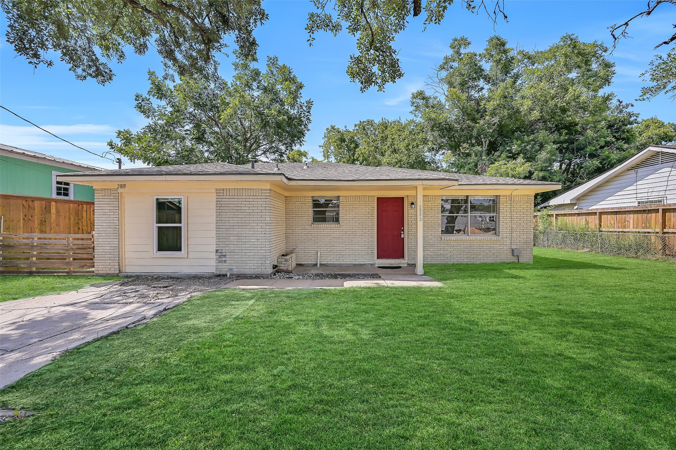 Listing photo 1