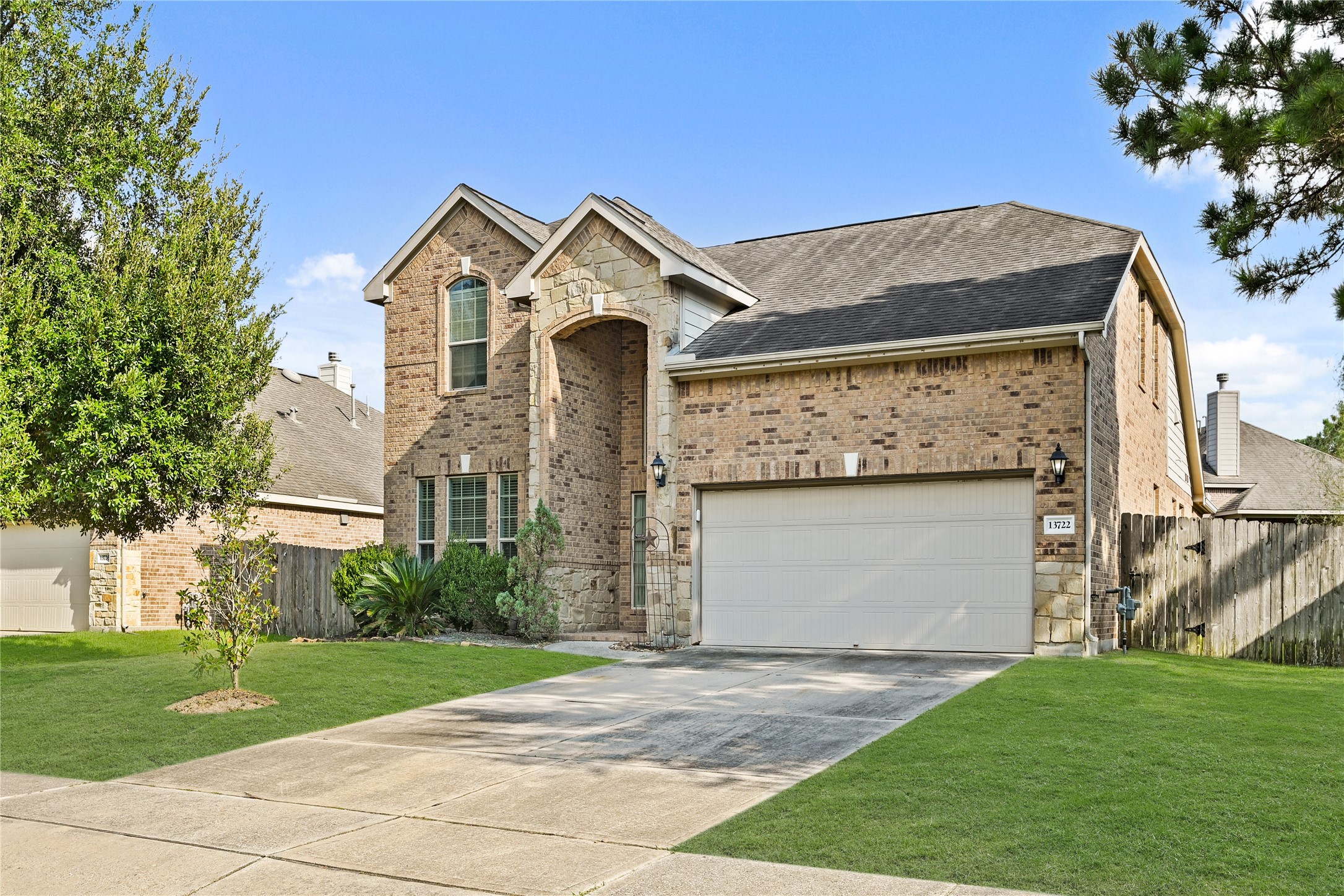 Listing photo 3