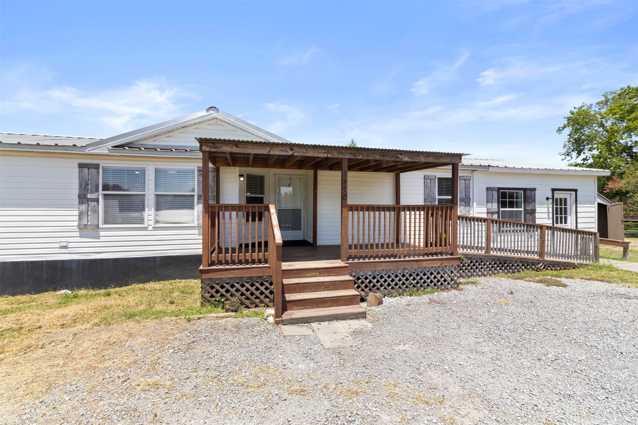 Listing photo 1
