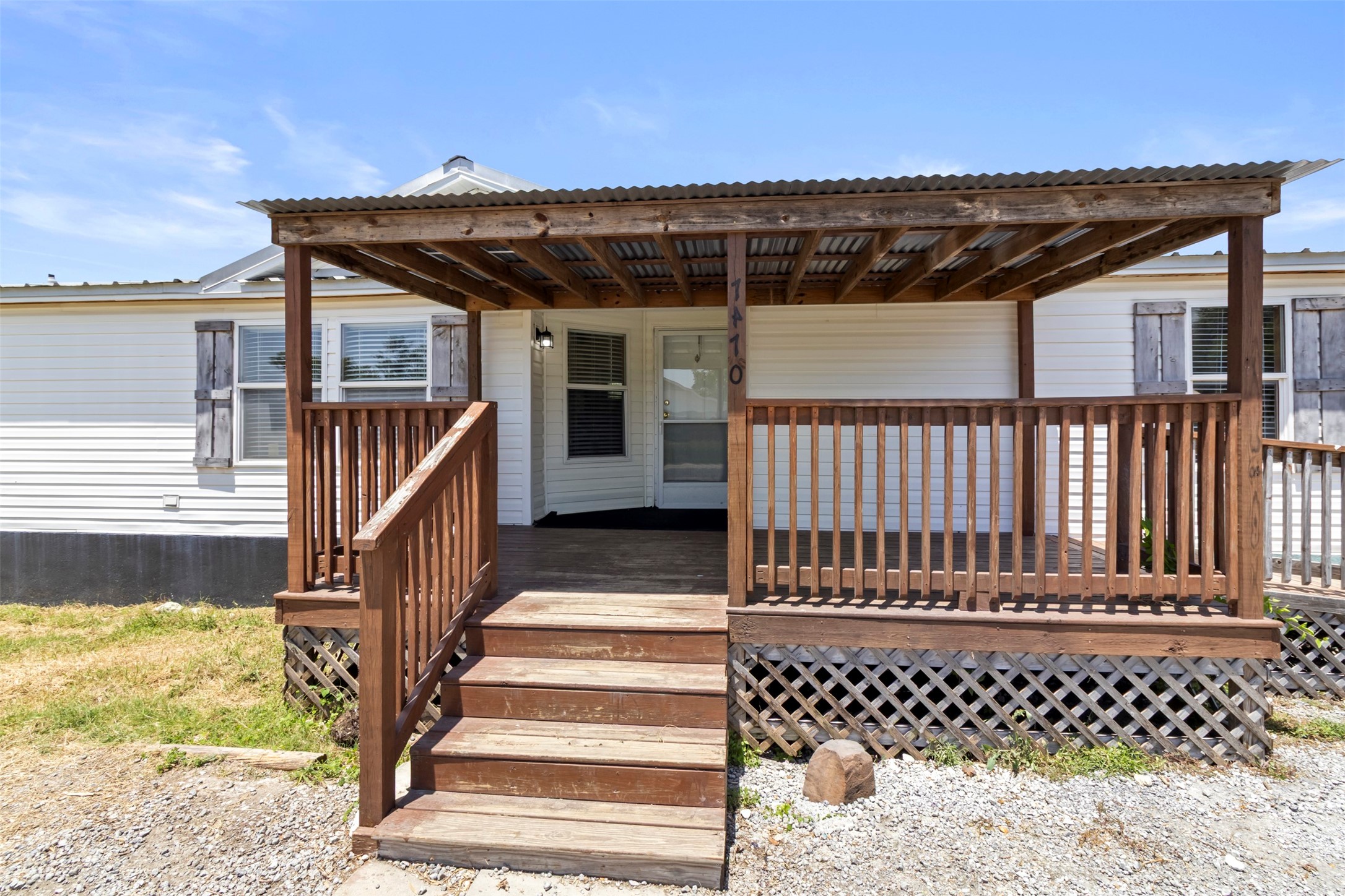 Listing photo 1