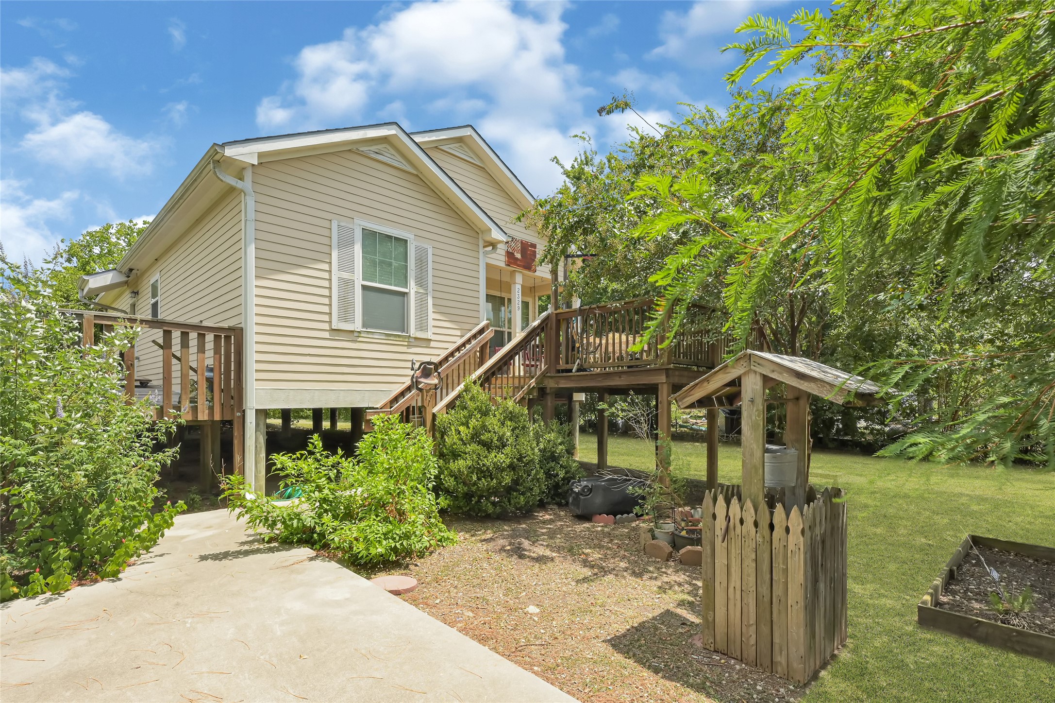 Listing photo 4