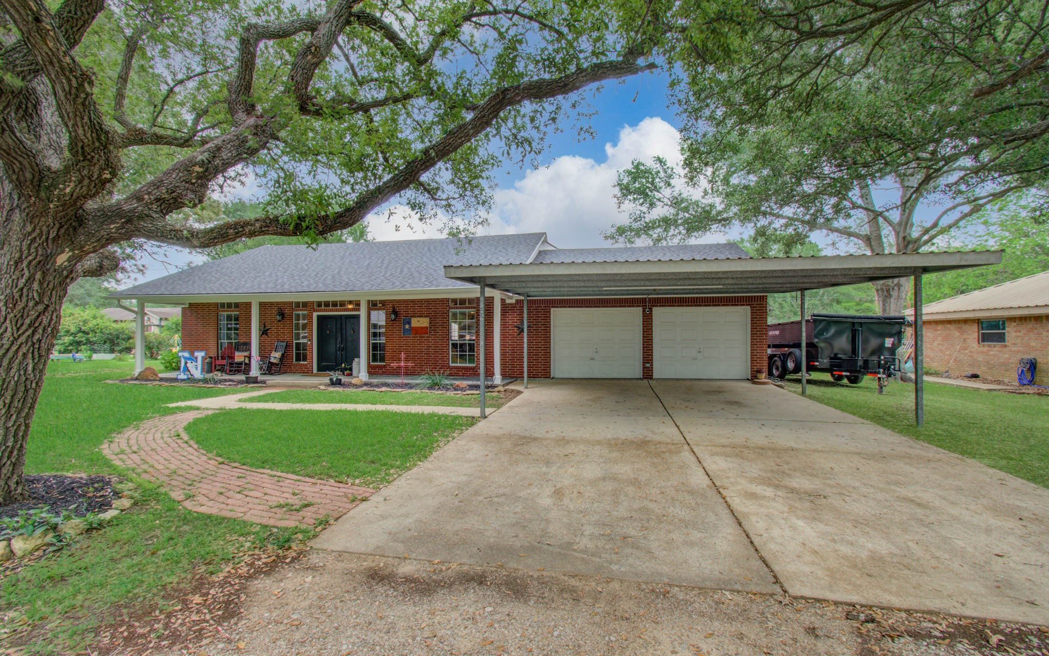 Listing photo 1