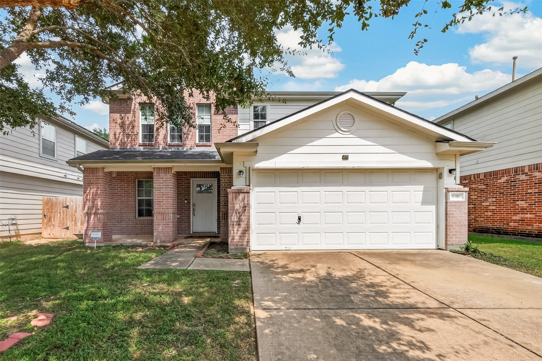 Listing photo 1