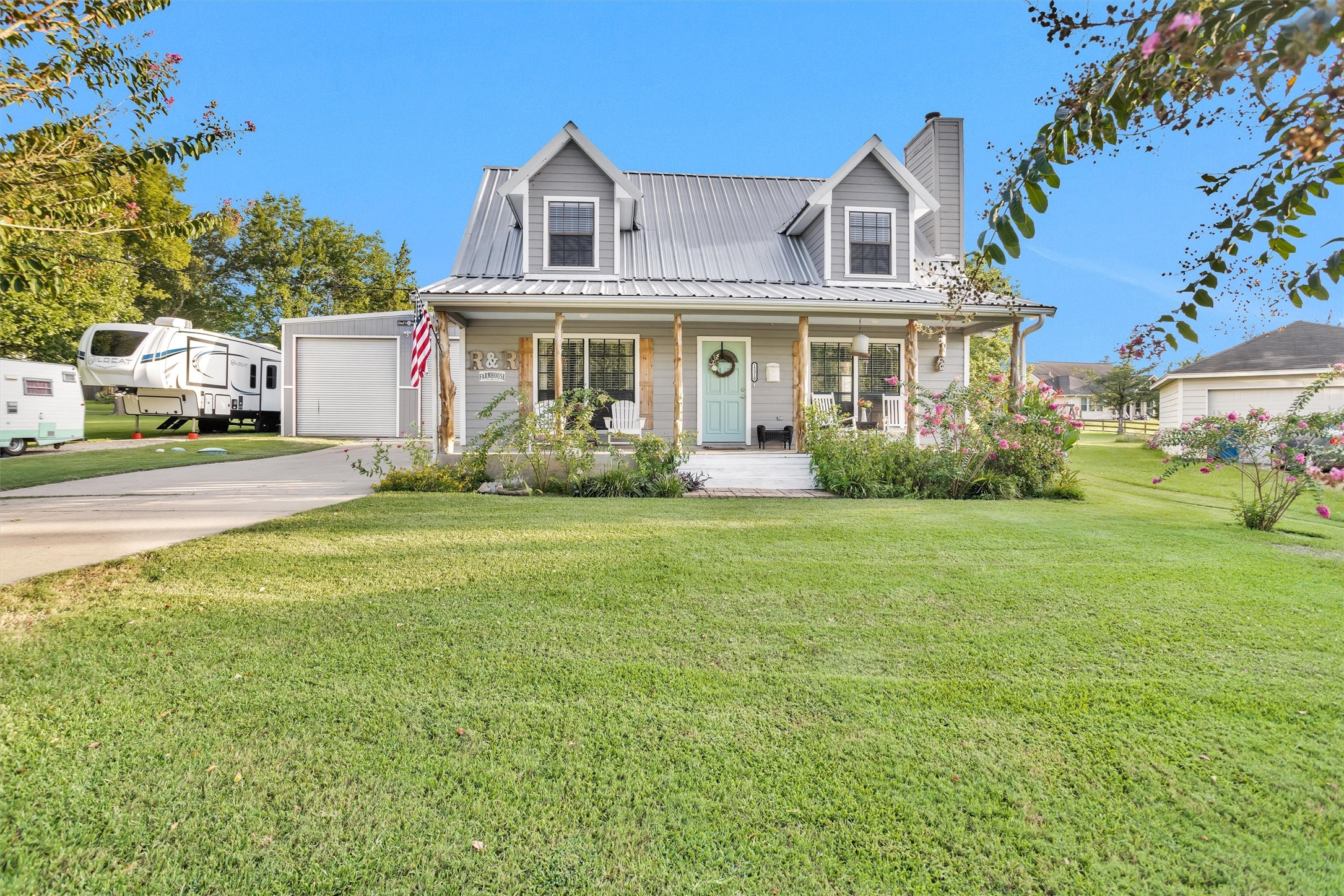 Listing photo 2