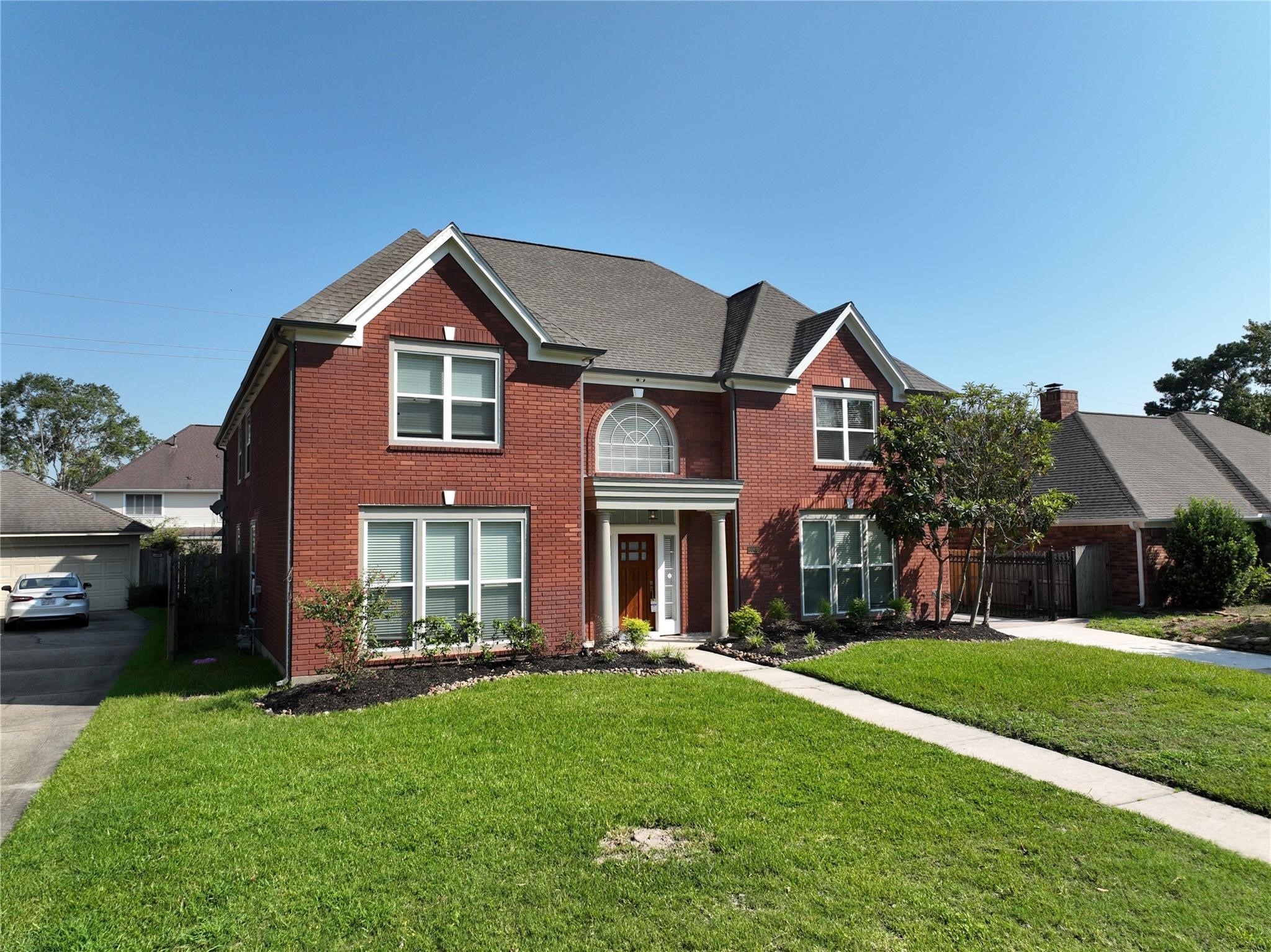 Listing photo 3