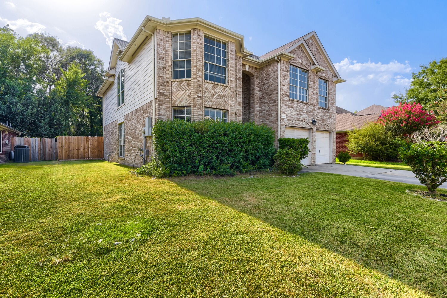 Listing photo 1