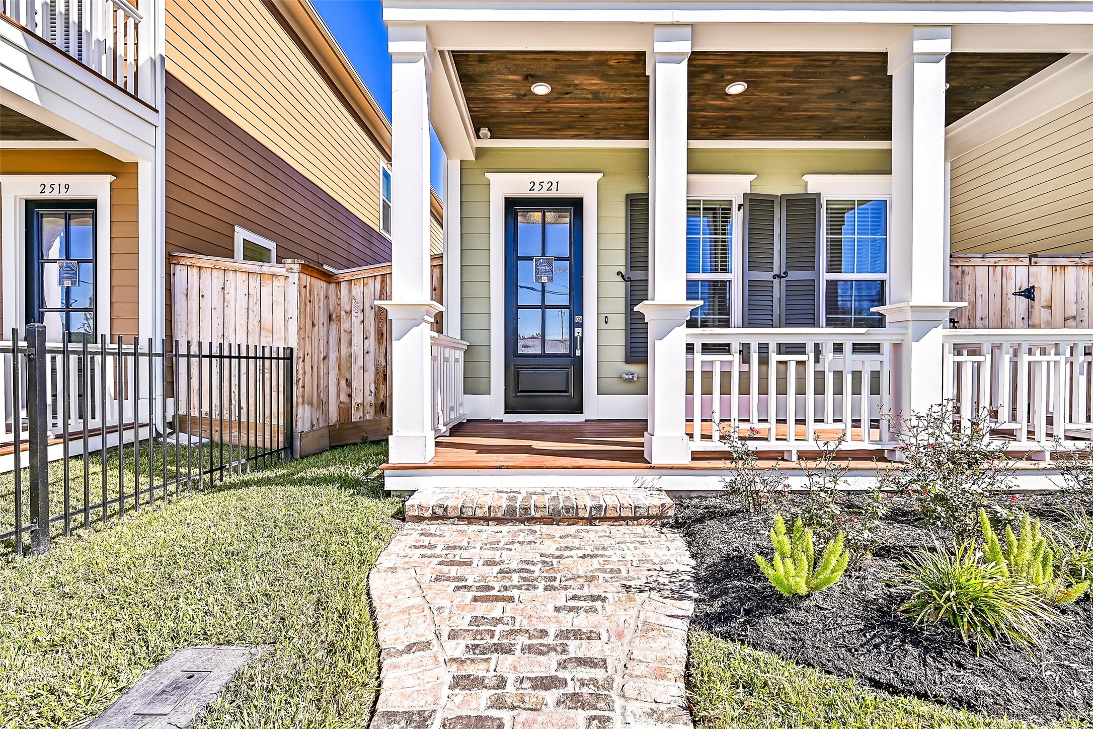 Listing photo 3
