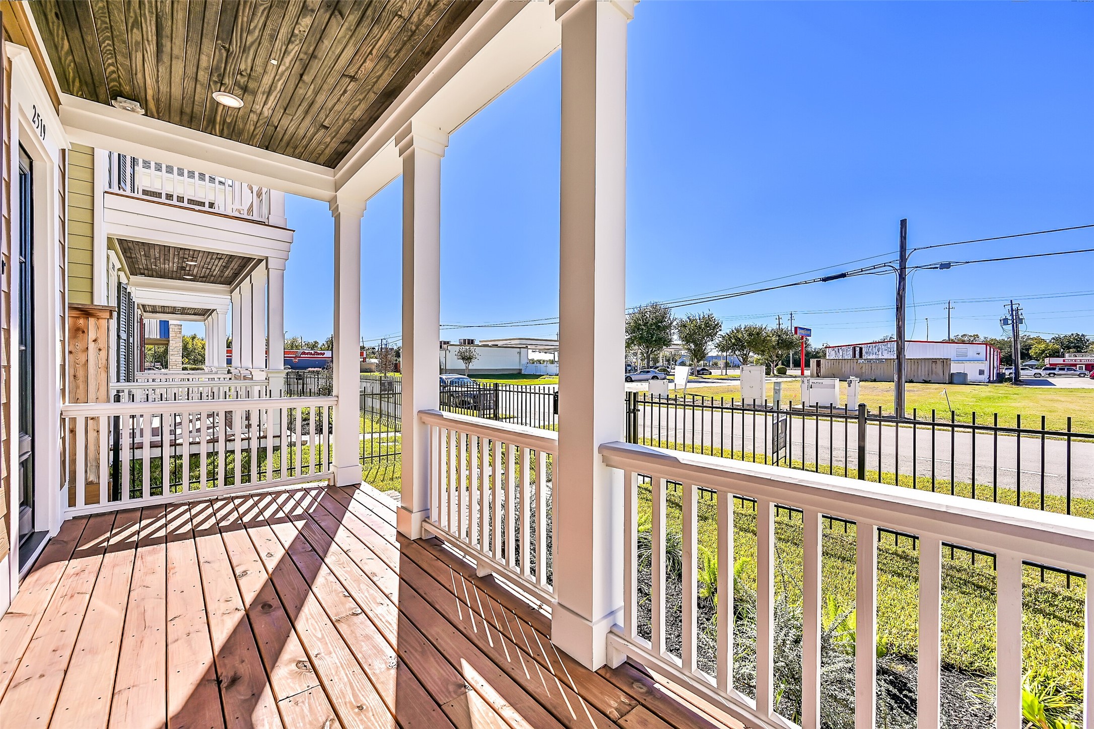 Listing photo 4