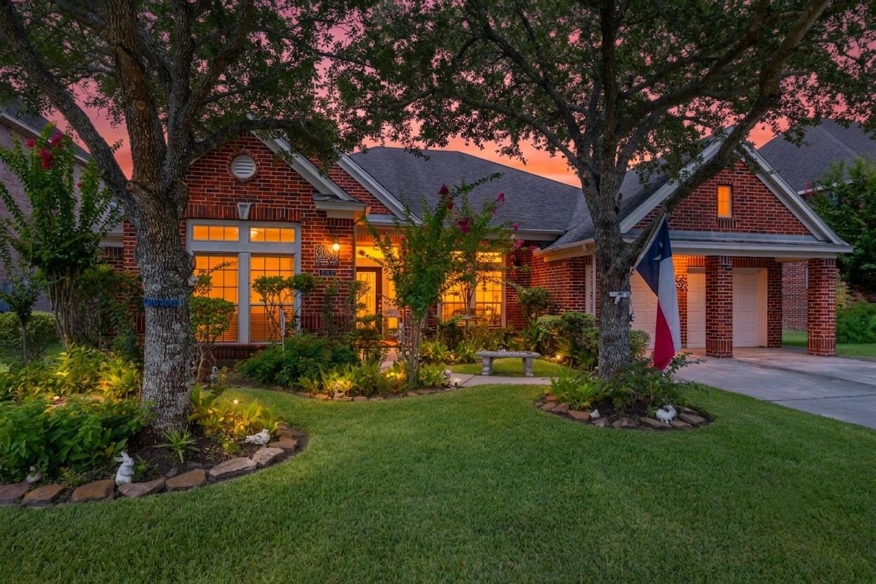 Listing photo 1