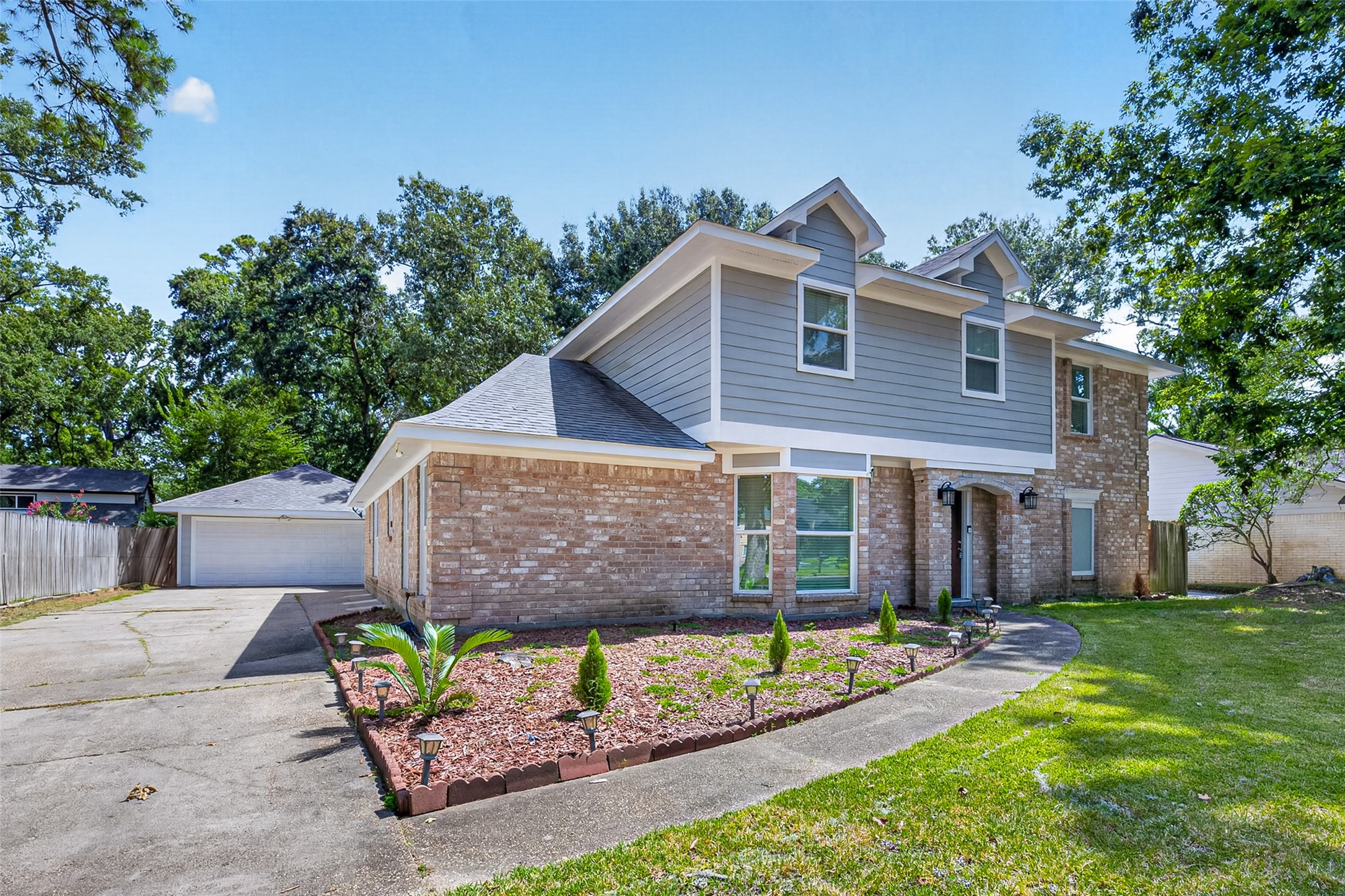 Listing photo 1