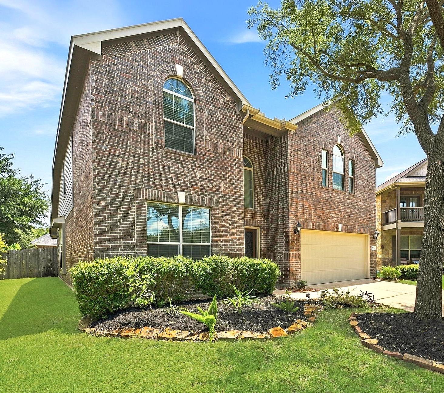 Listing photo 2