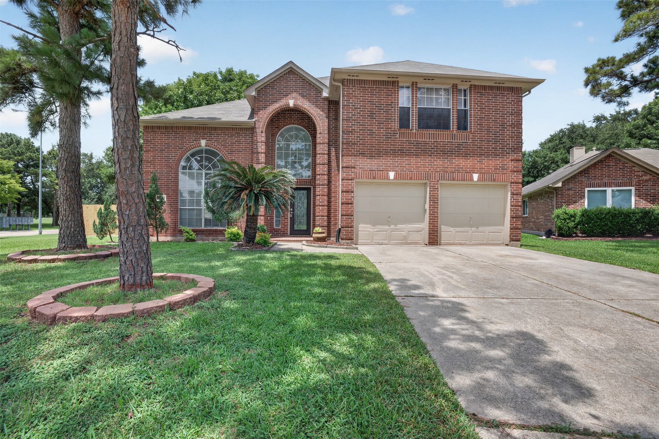 Listing photo 3
