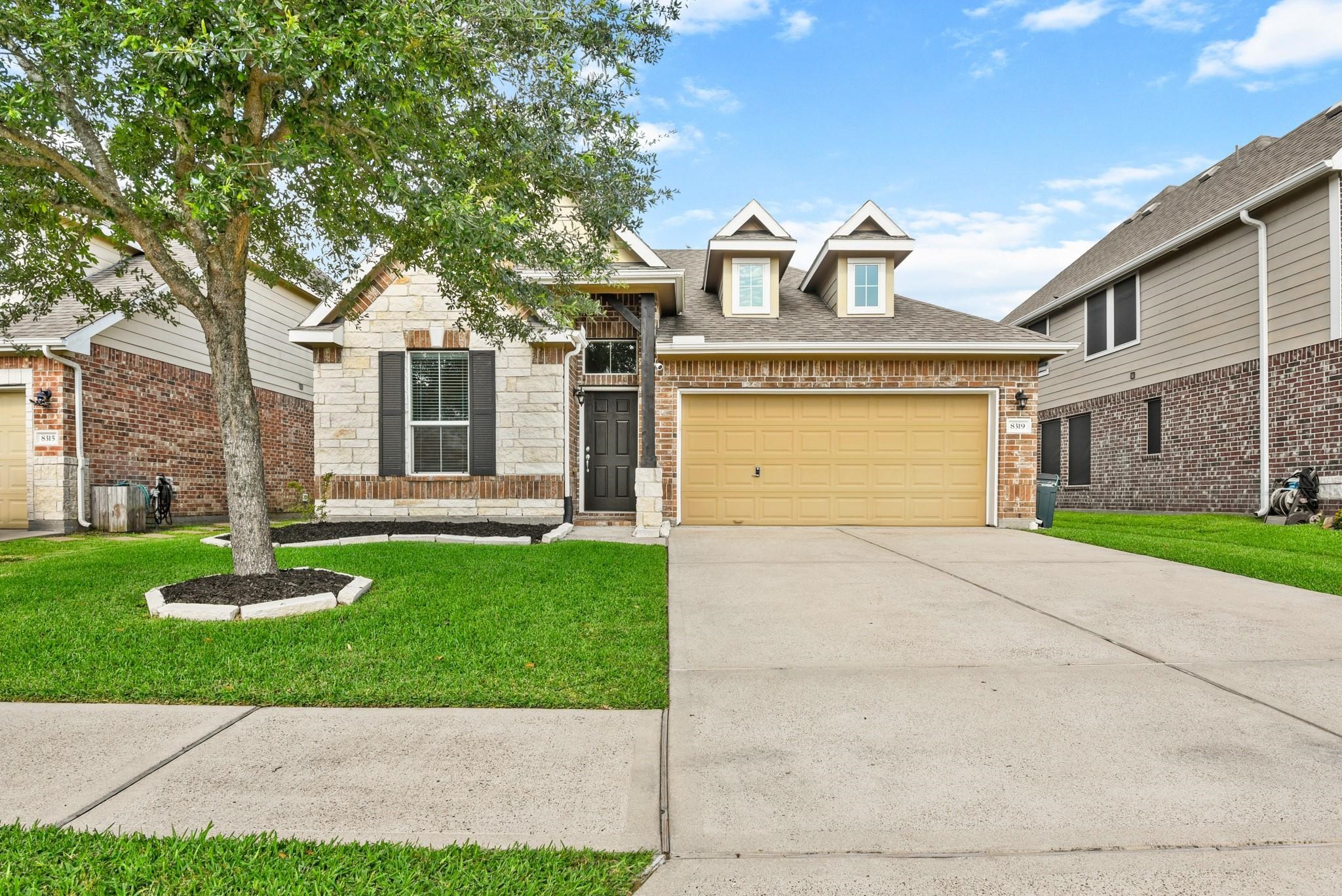 Listing photo 1